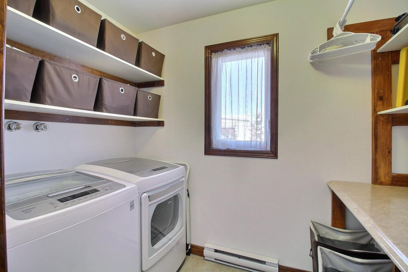 Laundry room - 289 Rue Miljours, Val-D'Or, QC - Indoor Photo Showing Laundry Room