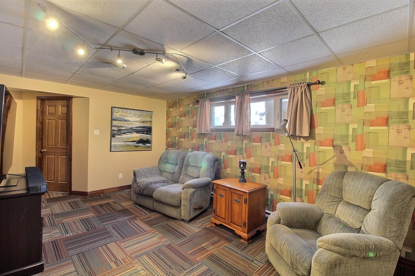 Family room - 289 Rue Miljours, Val-D'Or, QC - Indoor