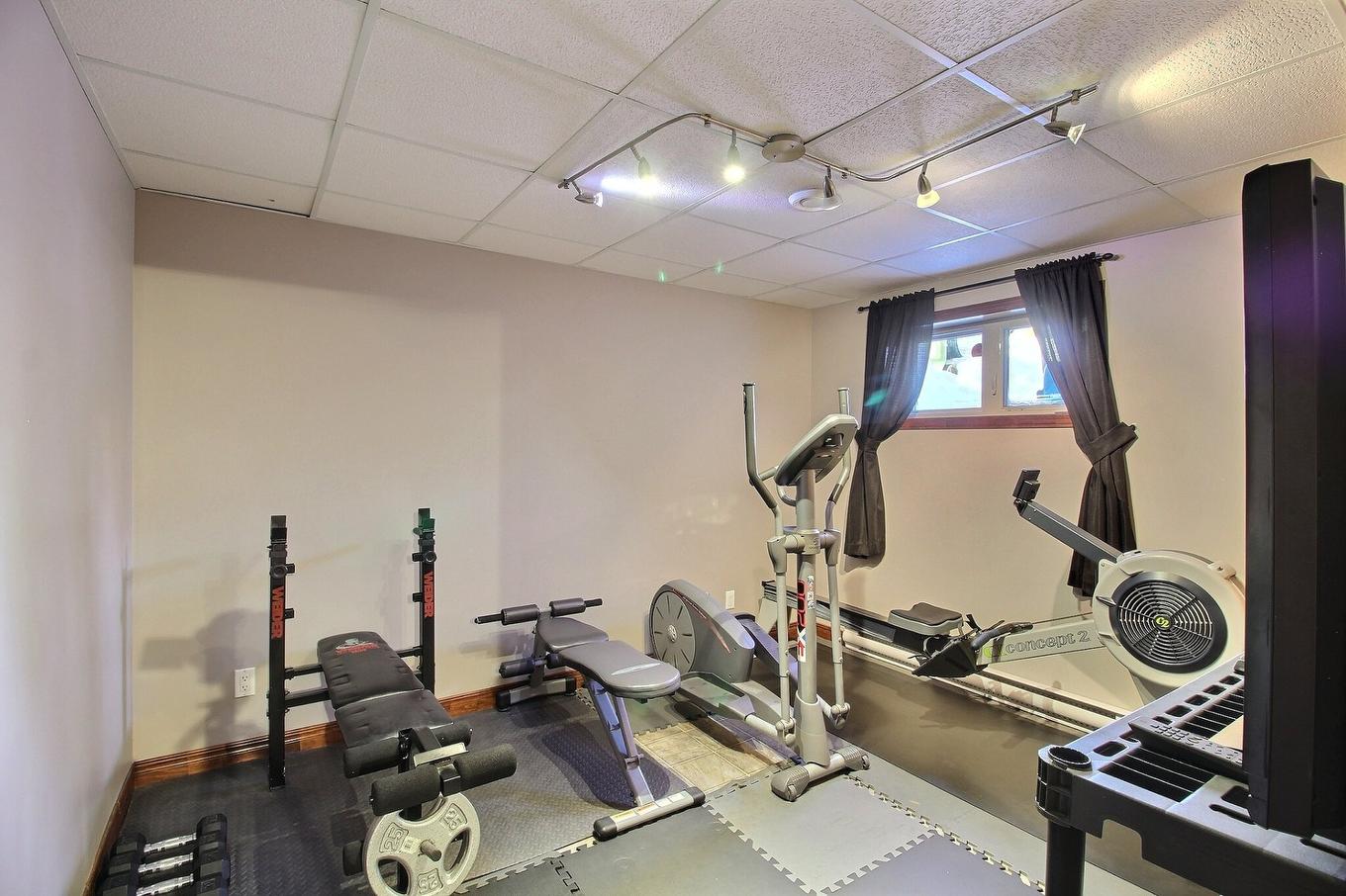 Bedroom - 289 Rue Miljours, Val-D'Or, QC - Indoor Photo Showing Gym Room