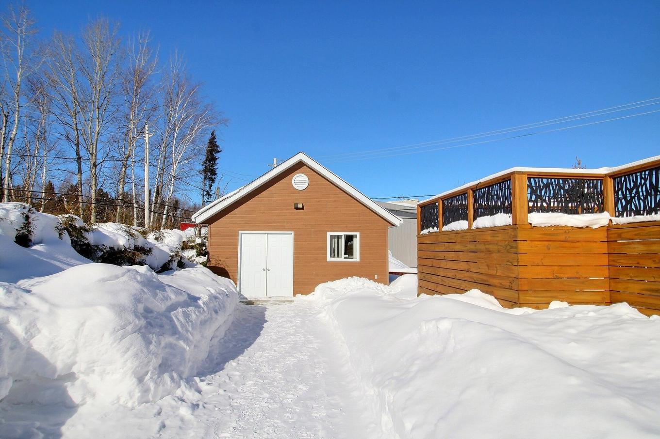 Shed - 289 Rue Miljours, Val-D'Or, QC - Outdoor