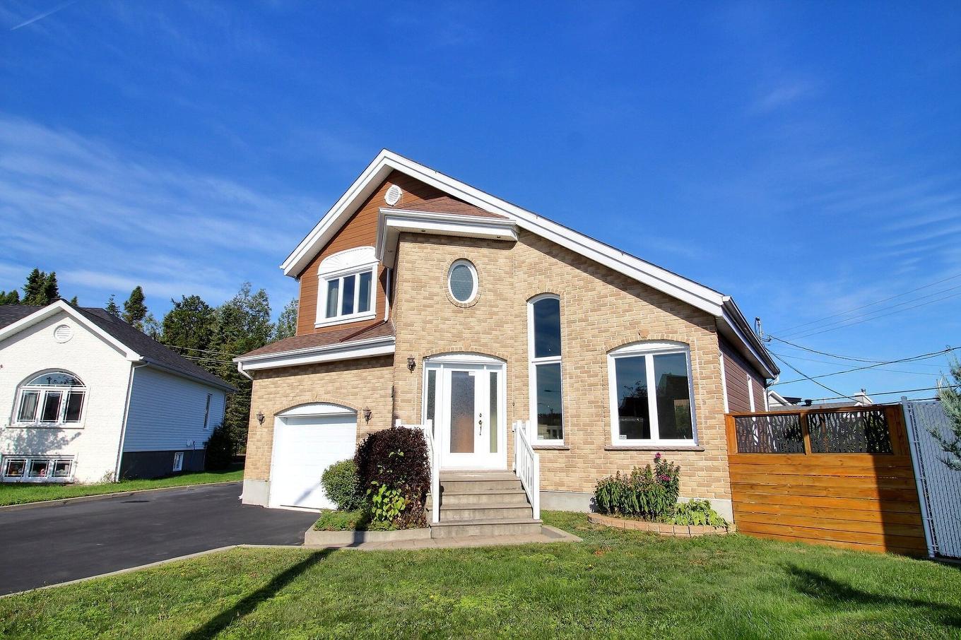 Frontage - 289 Rue Miljours, Val-D'Or, QC - Outdoor