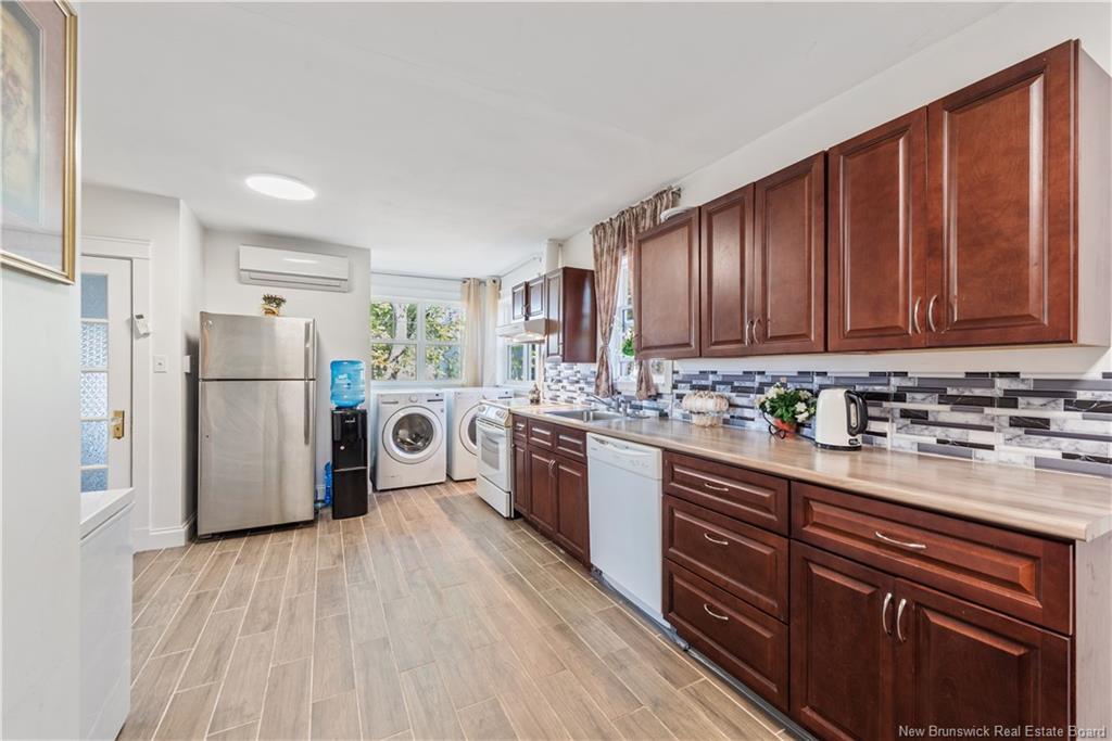 53 Upton, Moncton, NB