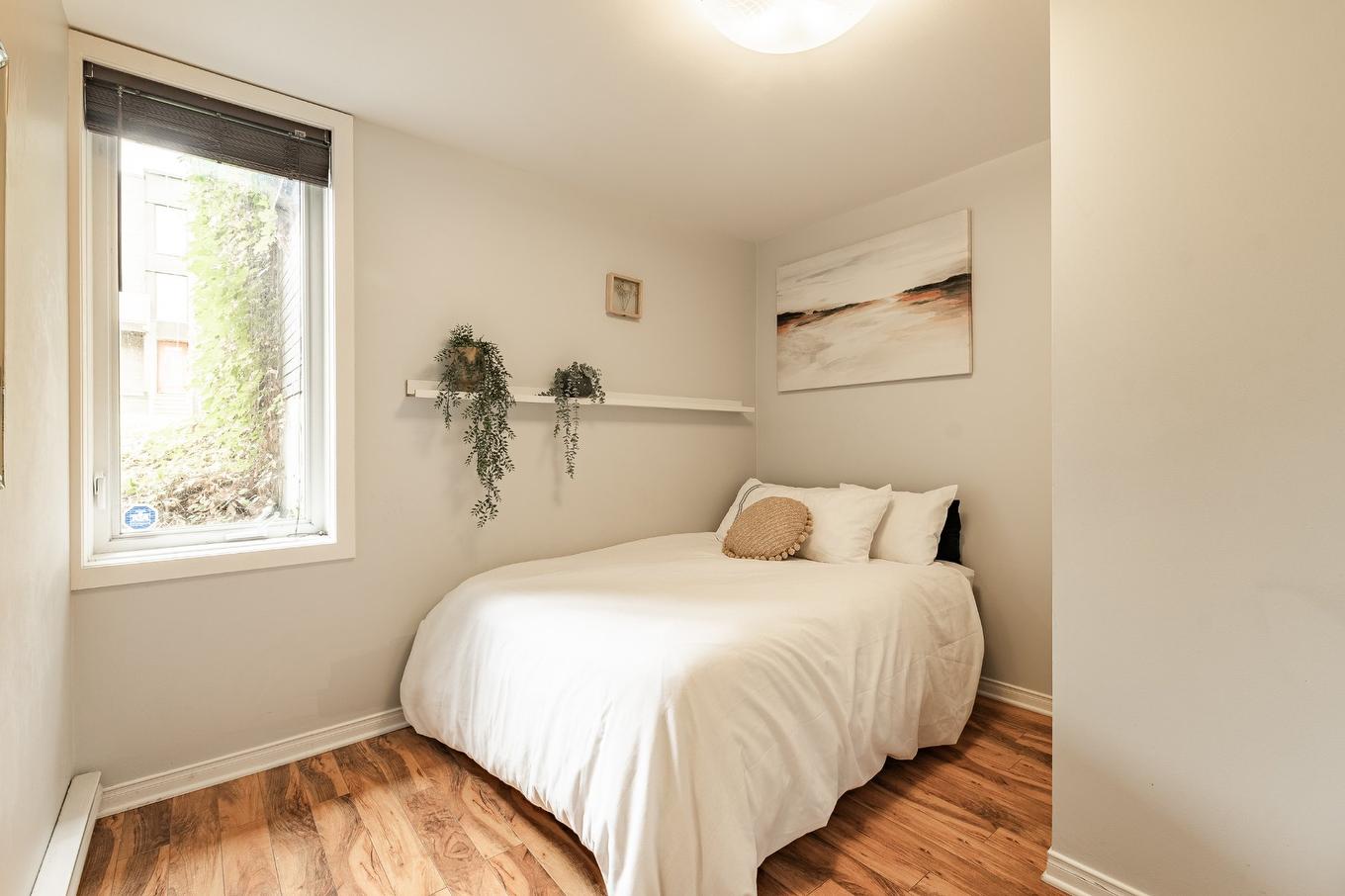 Chambre à coucher - 9441 Rue Jean-Pierre-Ronfard, Montréal (Mercier/Hochelaga-Maisonneuve), QC - Indoor Photo Showing Bedroom