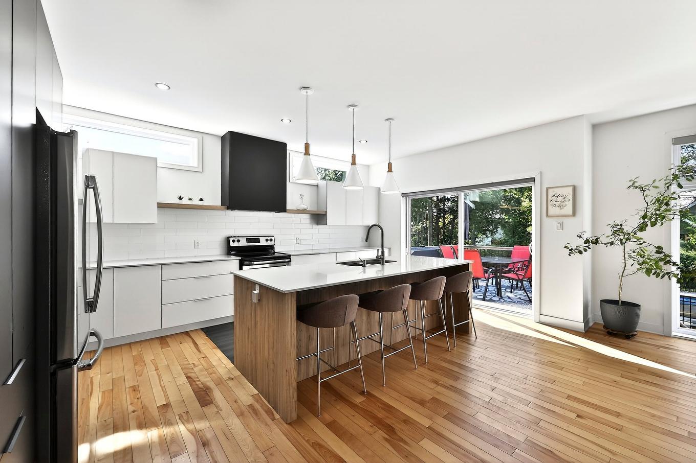 Kitchen - 16940 Rue Du Zircon, Mirabel, QC - Indoor Photo Showing Kitchen With Upgraded Kitchen