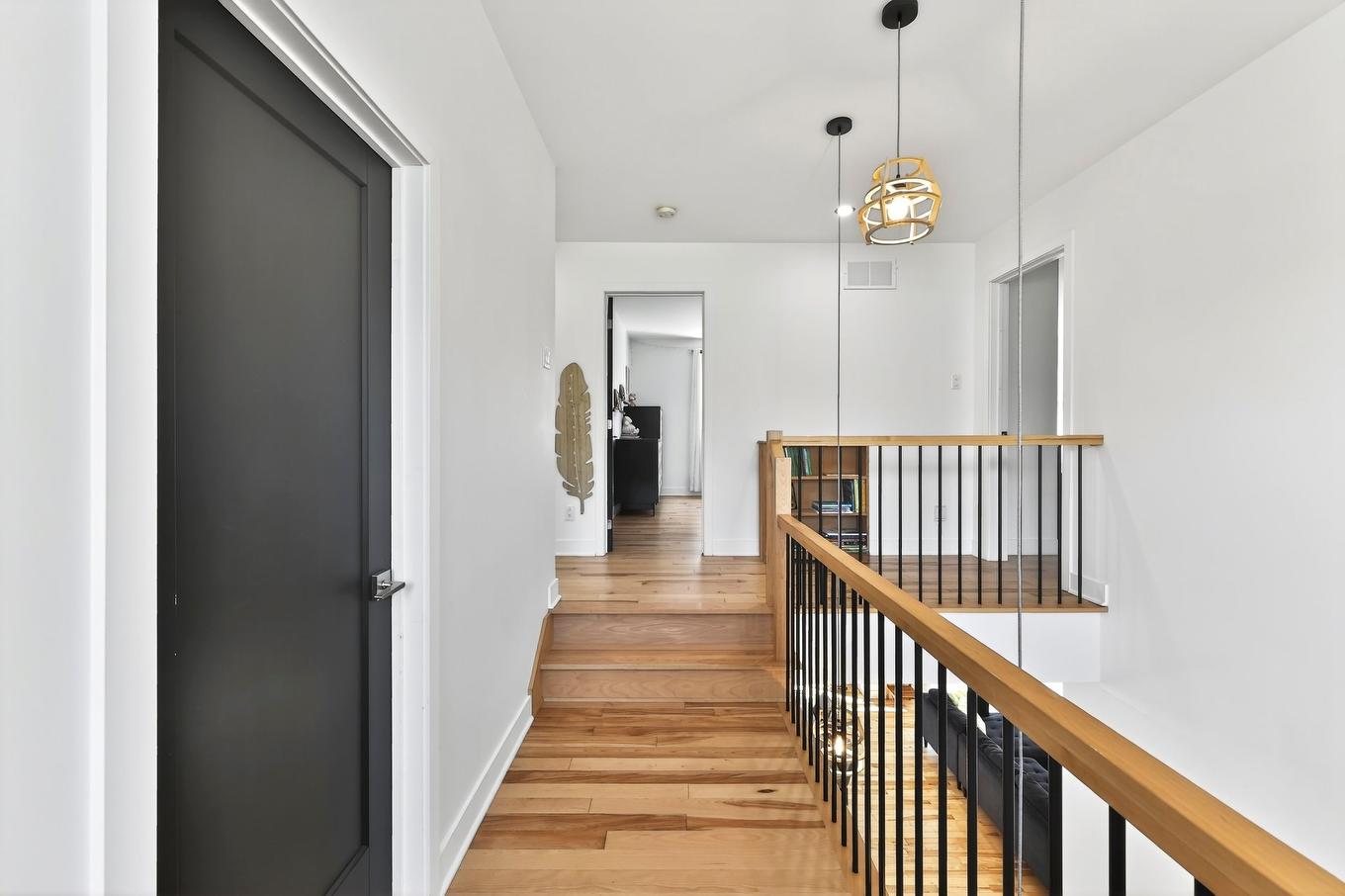 Passageway - 16940 Rue Du Zircon, Mirabel, QC - Indoor Photo Showing Other Room