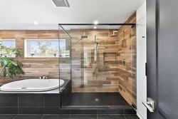 Ensuite bathroom -