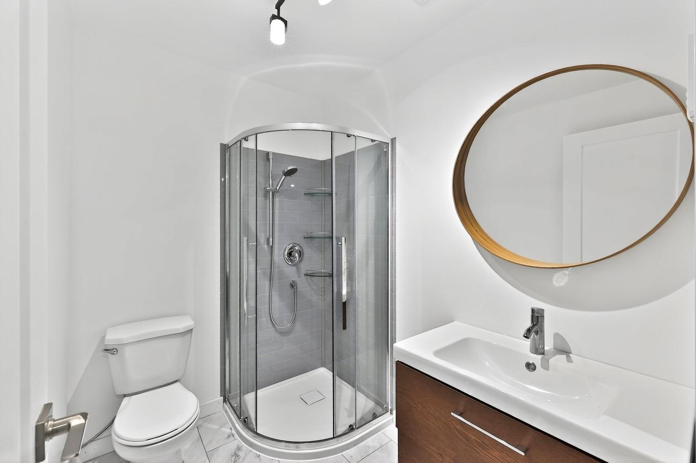 Bathroom - 16940 Rue Du Zircon, Mirabel, QC - Indoor Photo Showing Bathroom