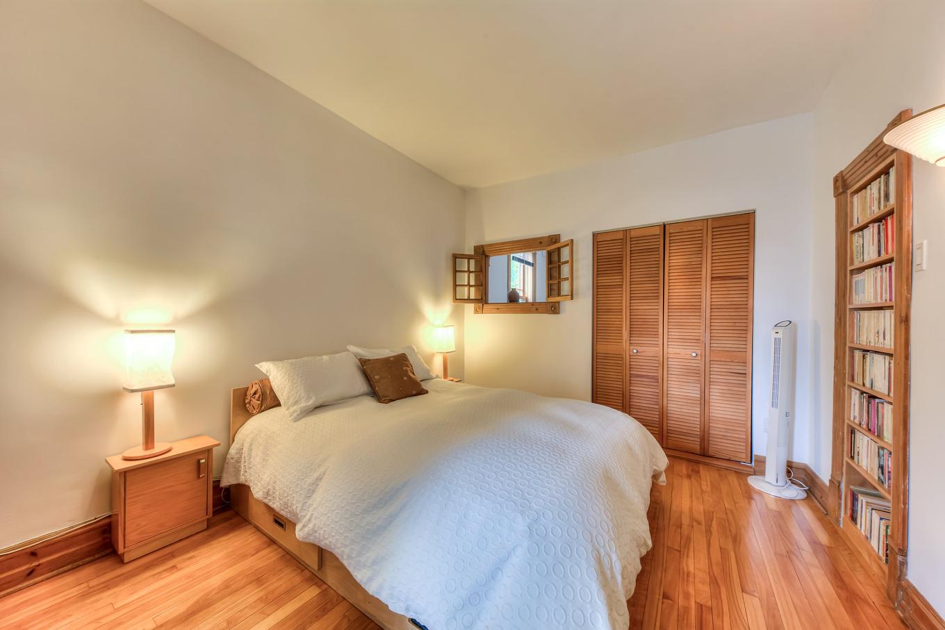 Chambre à coucher - 4579 - 4581 Rue St-André, Montréal (Le Plateau-Mont-Royal), QC - Indoor Photo Showing Bedroom