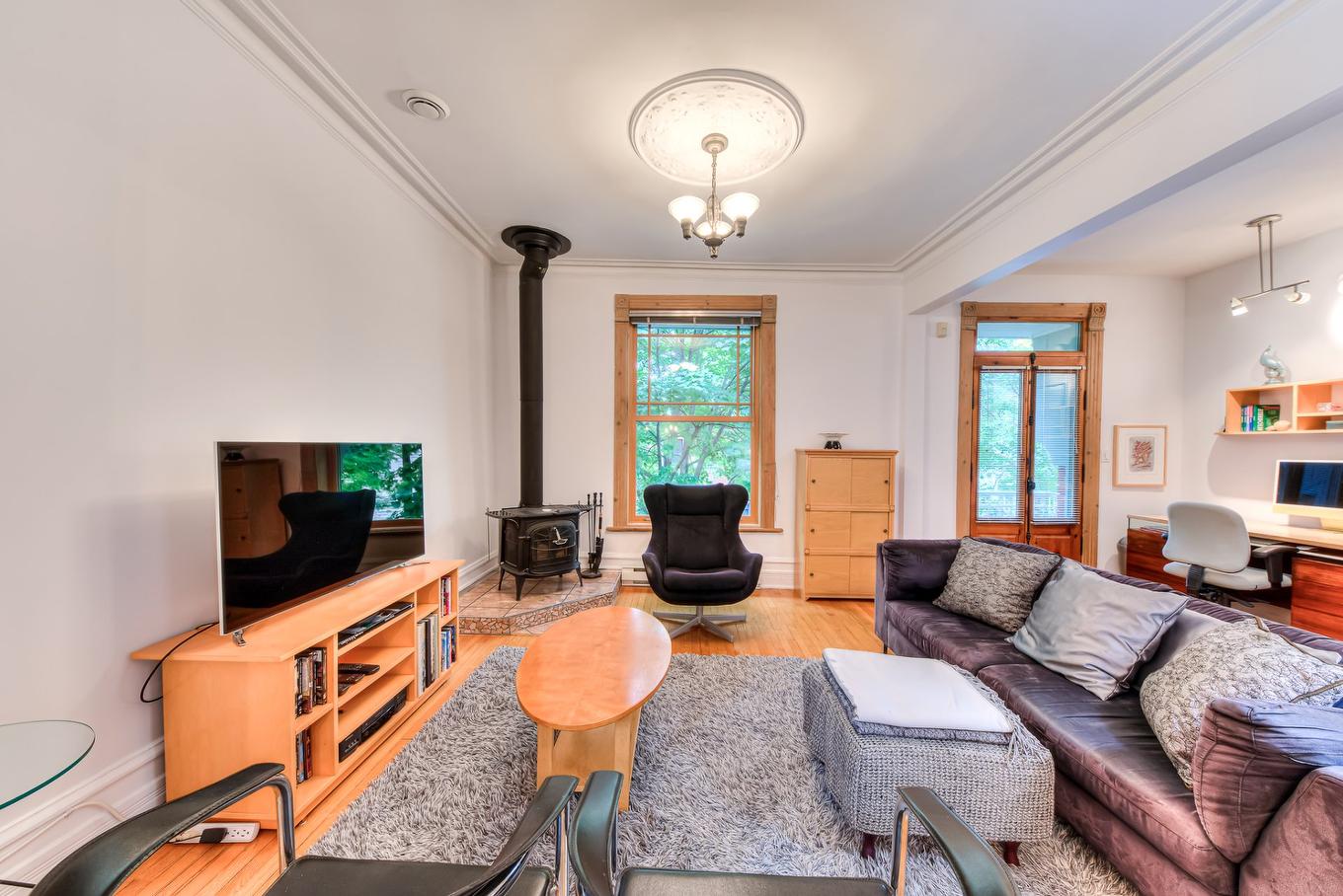 Salon - 4579 - 4581 Rue St-André, Montréal (Le Plateau-Mont-Royal), QC - Indoor Photo Showing Living Room