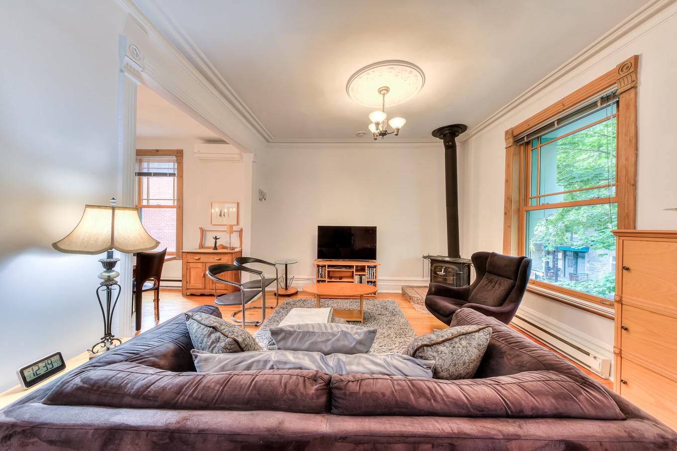 Salon - 4579 - 4581 Rue St-André, Montréal (Le Plateau-Mont-Royal), QC - Indoor Photo Showing Living Room