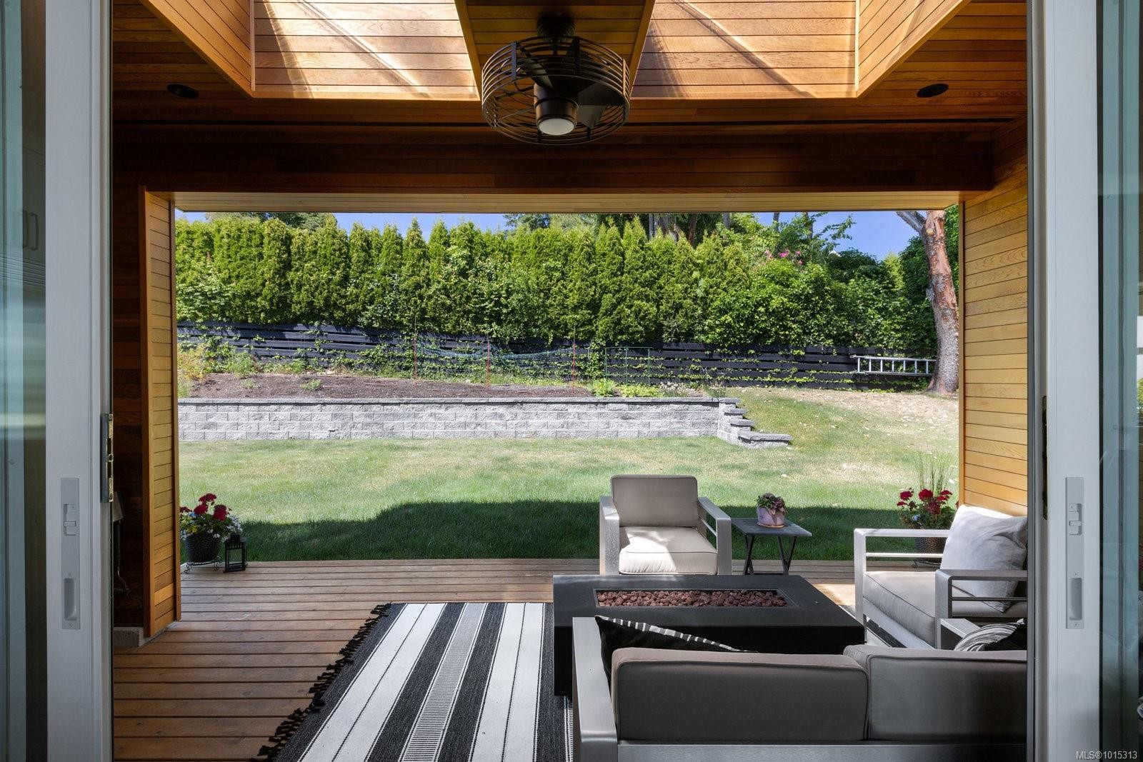 928 Claremont Ave, Saanich, BC