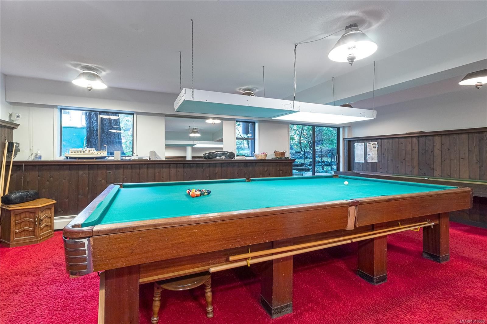 407-1009 Mckenzie Ave, Saanich, BC - Indoor Photo Showing Other Room