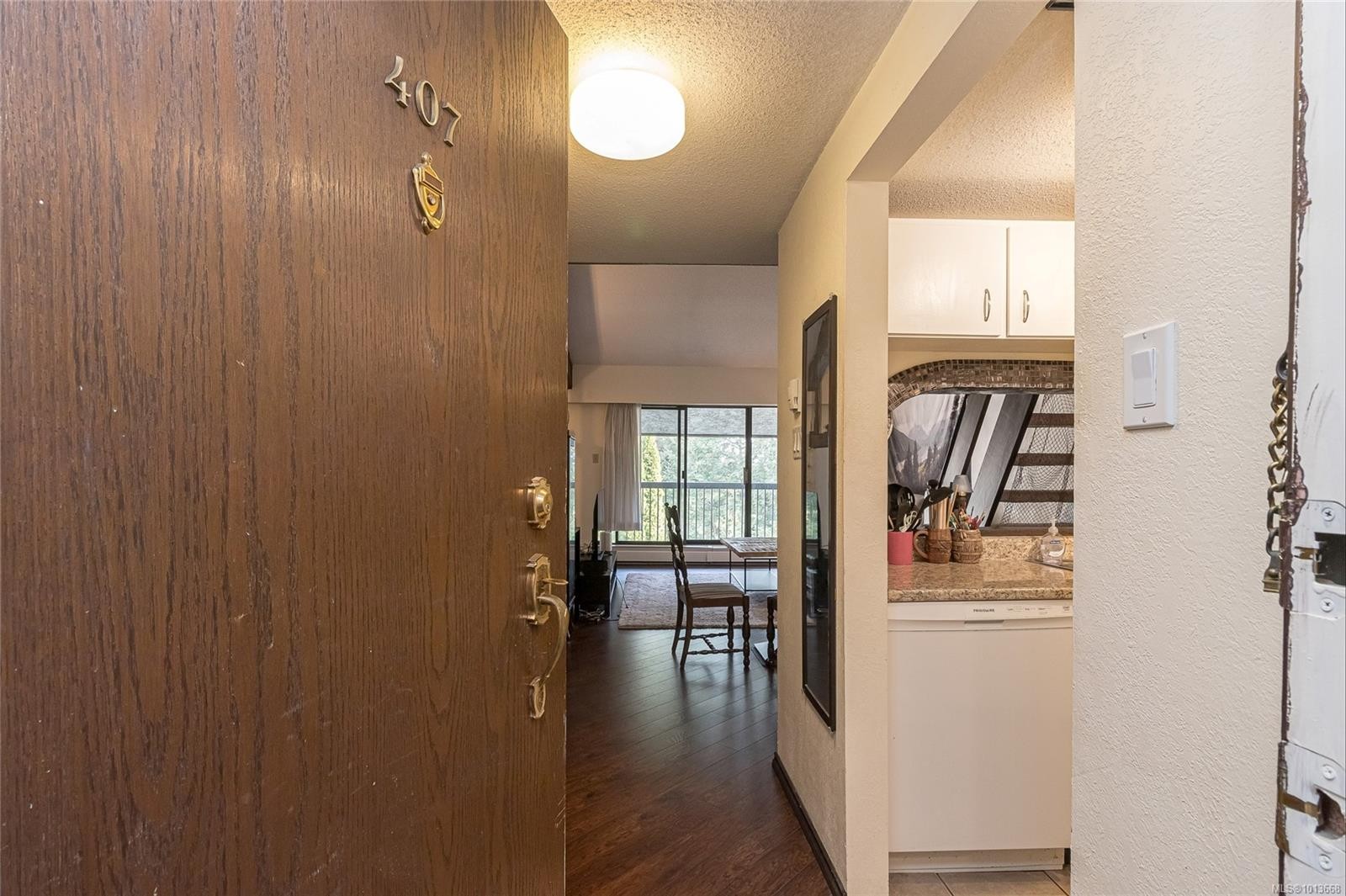 407-1009 Mckenzie Ave, Saanich, BC - Indoor Photo Showing Other Room