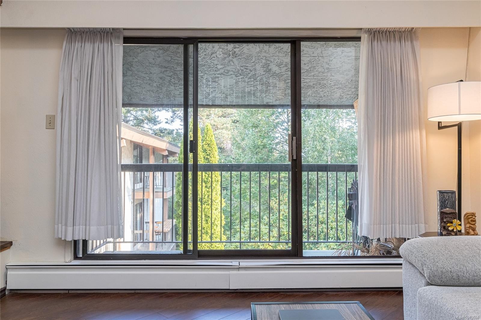 407-1009 Mckenzie Ave, Saanich, BC - Indoor