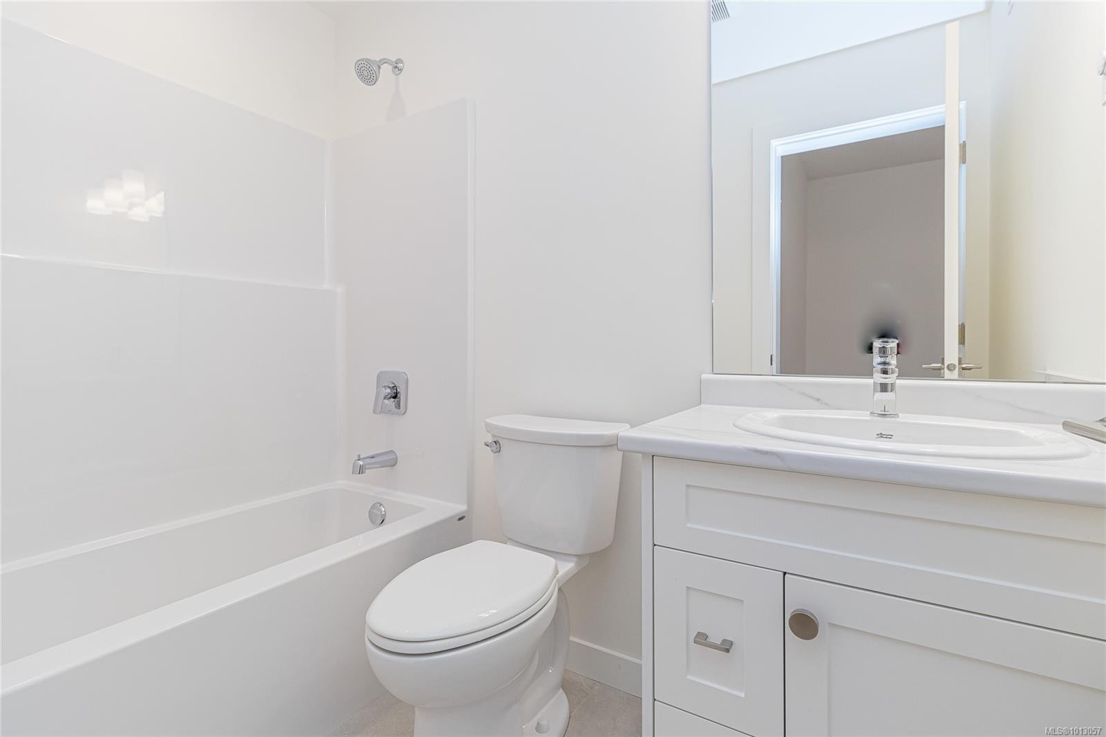 2161 Bellflower Dr, Langford, BC - Indoor Photo Showing Bathroom