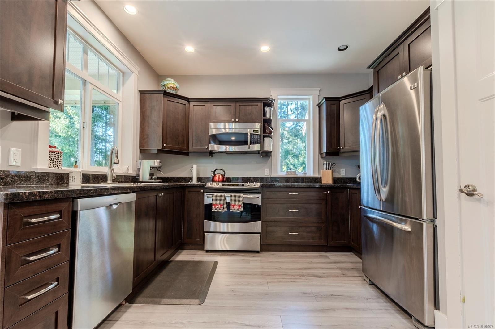 6888 Southview Terr, Duncan, BC