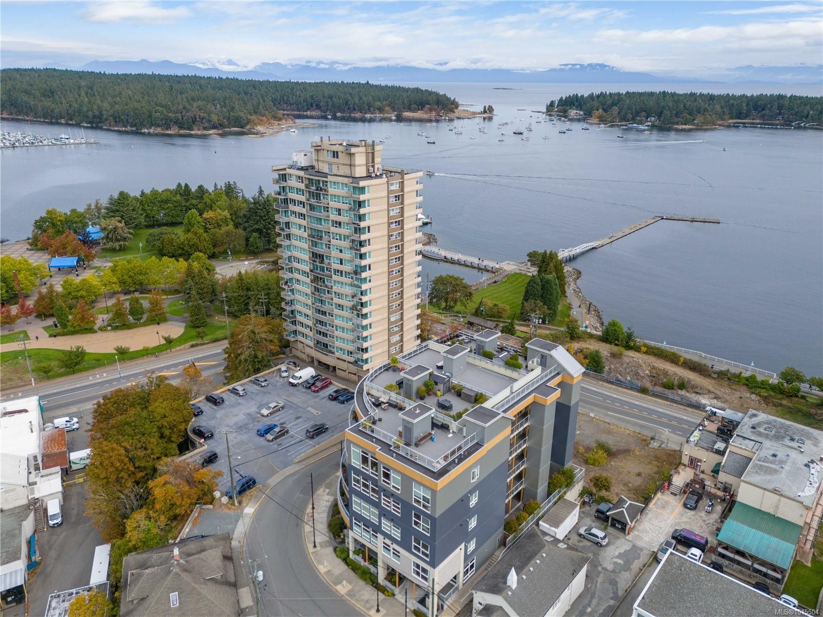 403-10 Chapel St, Nanaimo, BC - Outdoor With Body Of Water With View