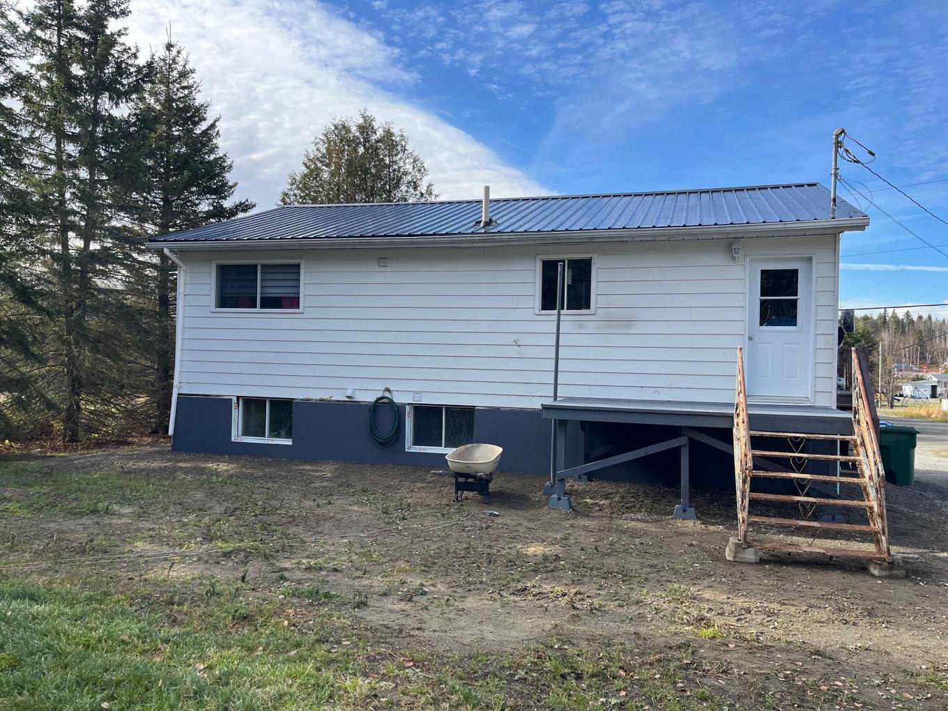 Back facade - 686 Rue Marie-Rollet, Rouyn-Noranda, QC - Outdoor