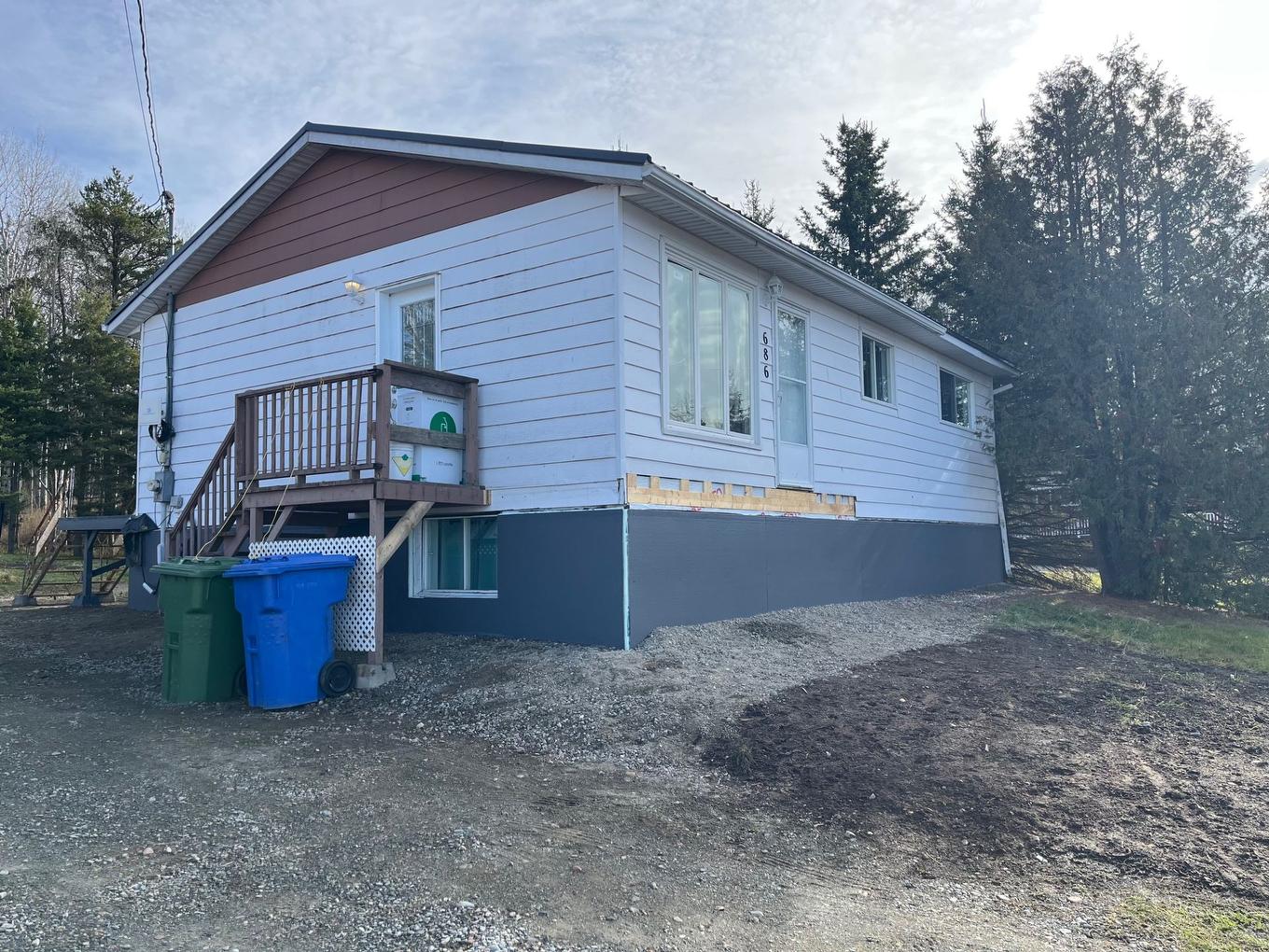 Frontage - 686 Rue Marie-Rollet, Rouyn-Noranda, QC - Outdoor