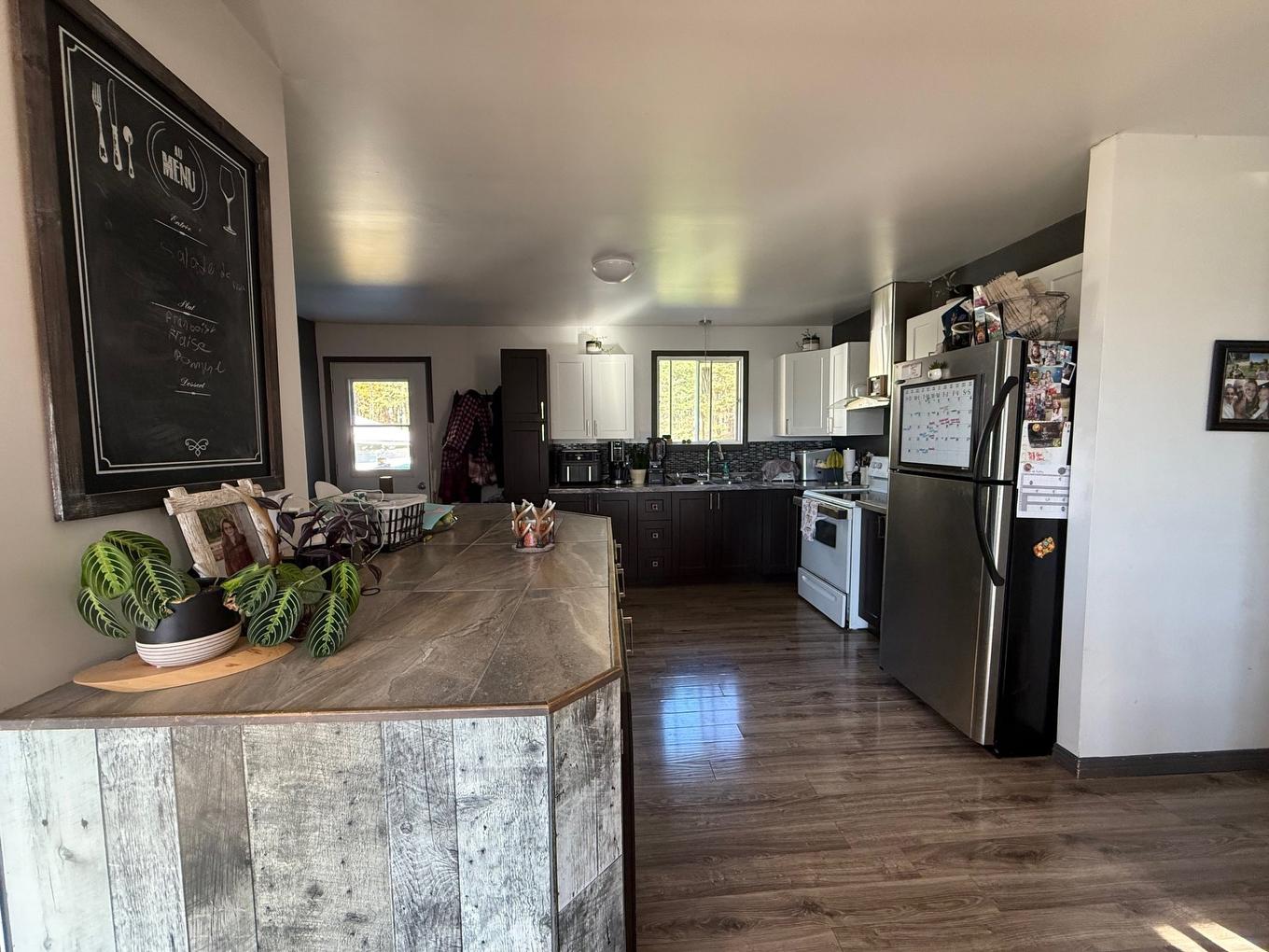 Kitchen - 686 Rue Marie-Rollet, Rouyn-Noranda, QC - Indoor