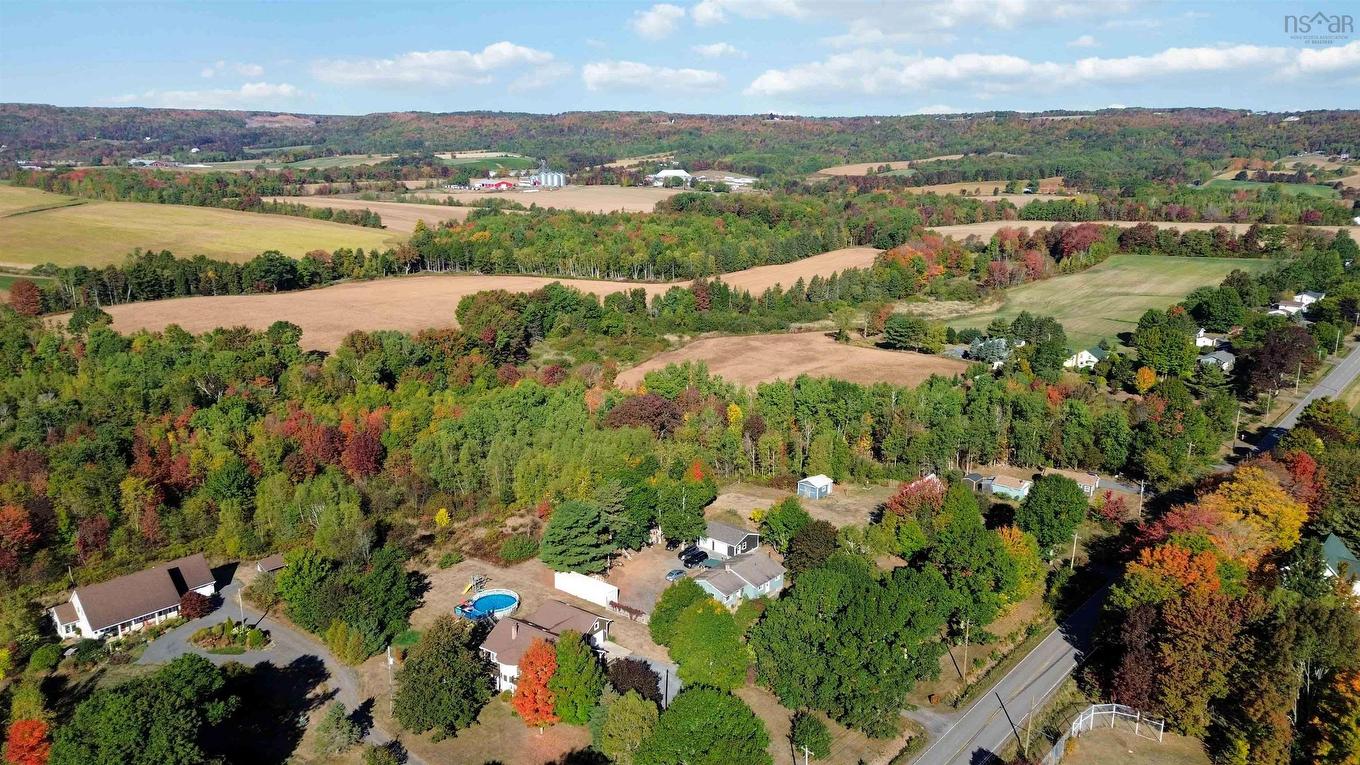 515 Highway 360, Somerset, NS