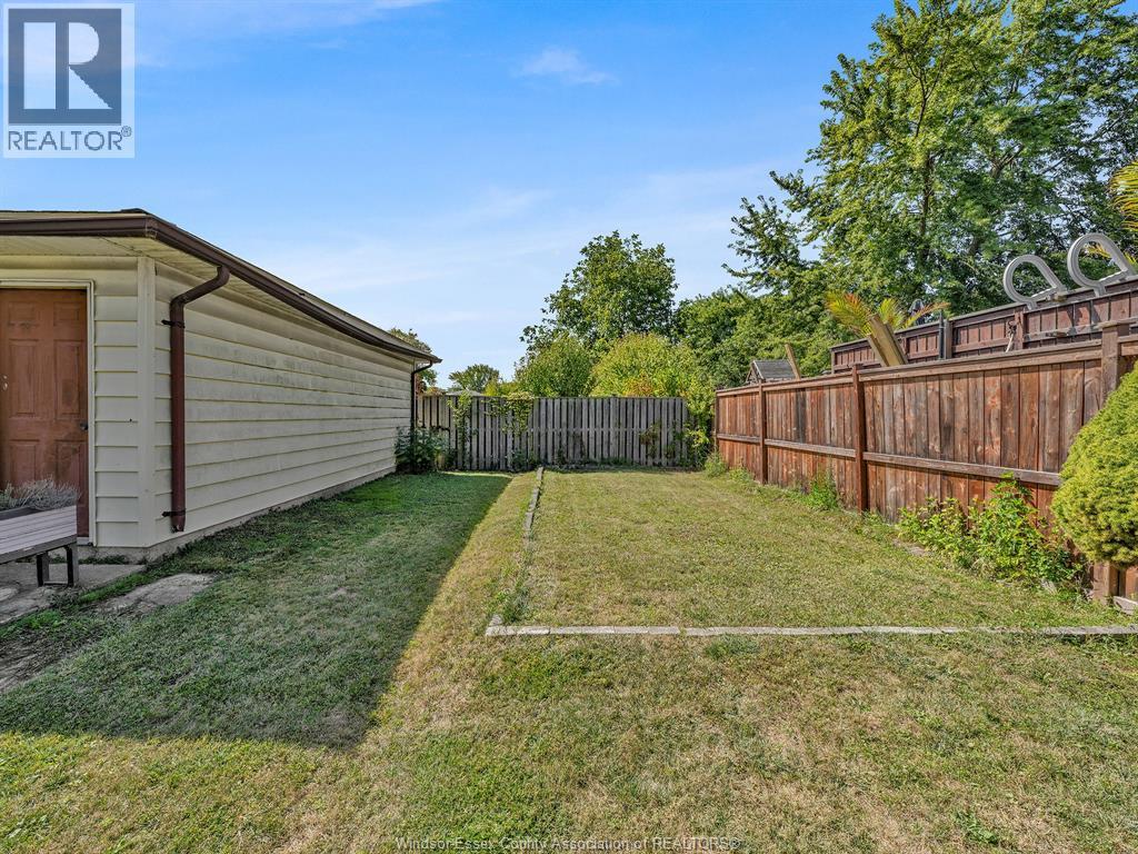 5770 Queen Elizabeth Drive, Windsor, ON - Outdoor