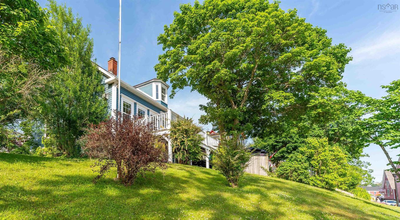 44 Montague Street, Lunenburg, NS