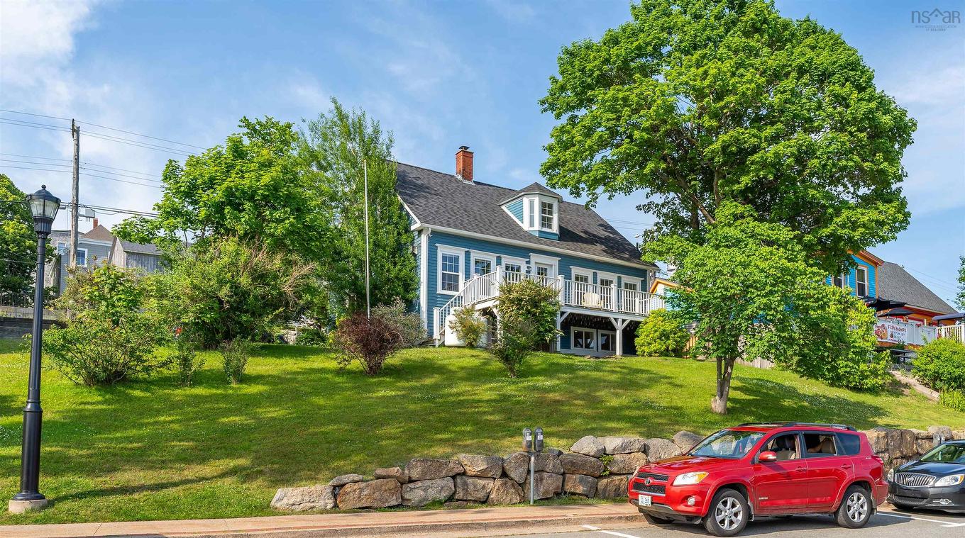 44 Montague Street, Lunenburg, NS