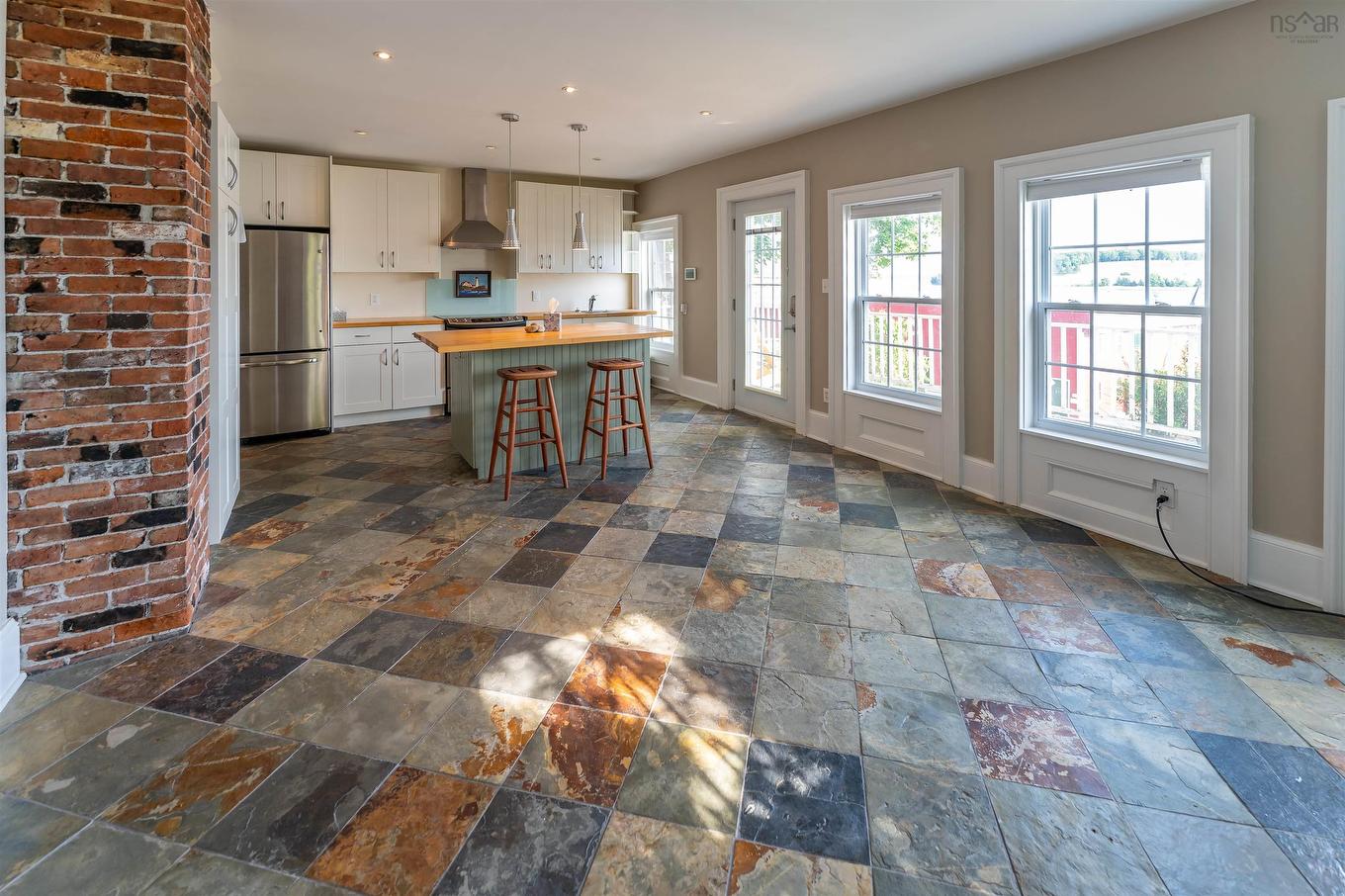 44 Montague Street, Lunenburg, NS