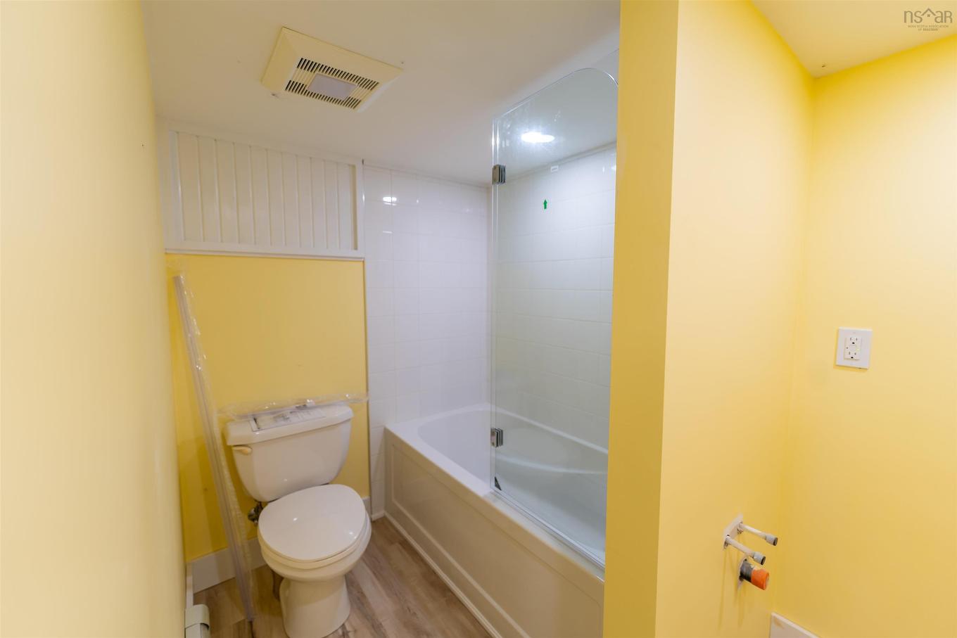 44 Montague Street, Lunenburg, NS