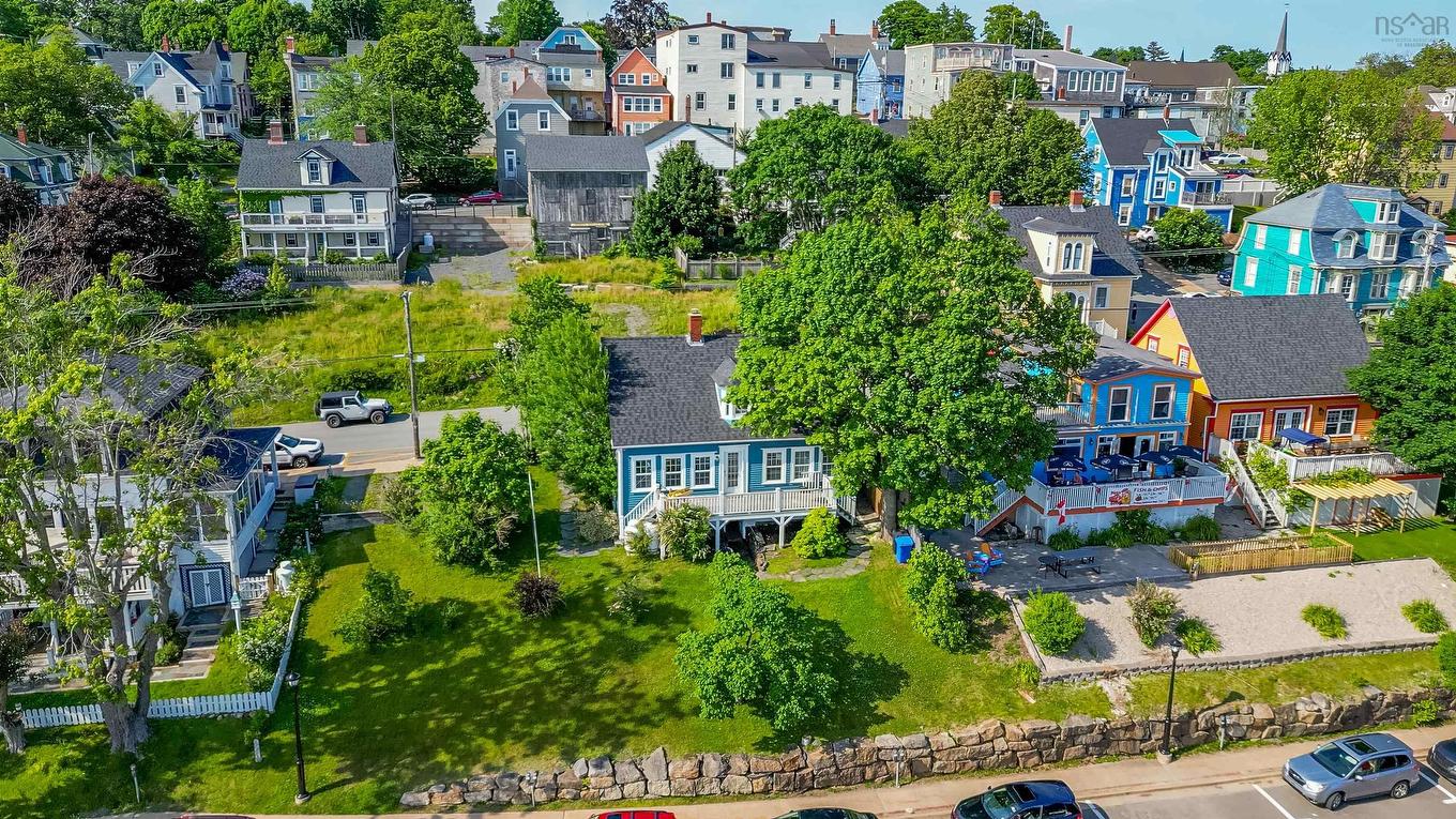 44 Montague Street, Lunenburg, NS