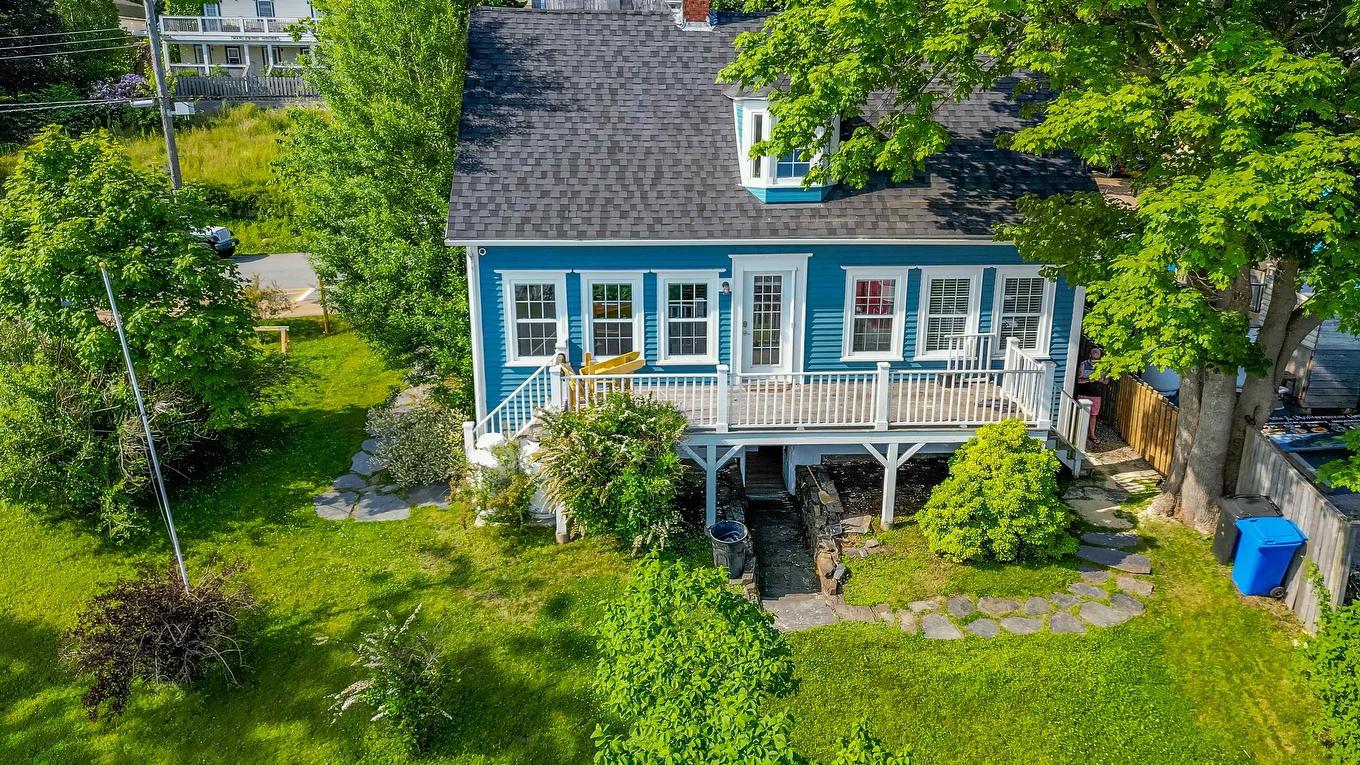 44 Montague Street, Lunenburg, NS