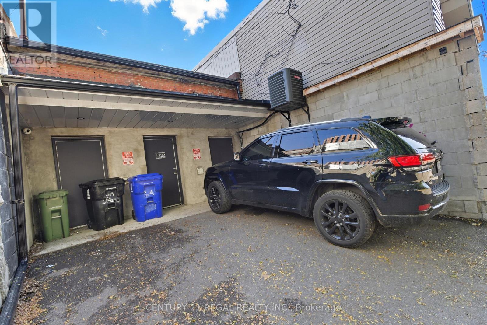 1700 St Clair Avenue W, Toronto, ON