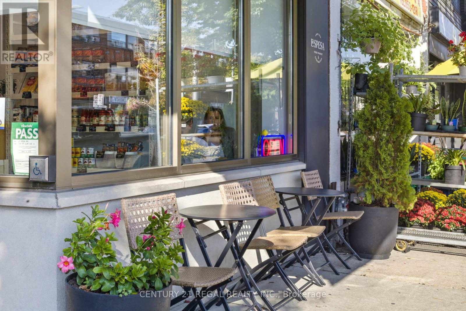 1700 St Clair Avenue W, Toronto, ON