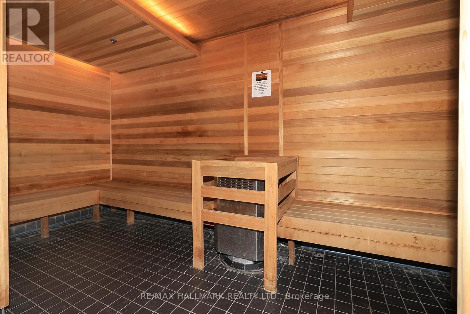 1011 - 2221 Yonge Street, Toronto, ON - Indoor Photo Showing Other Room