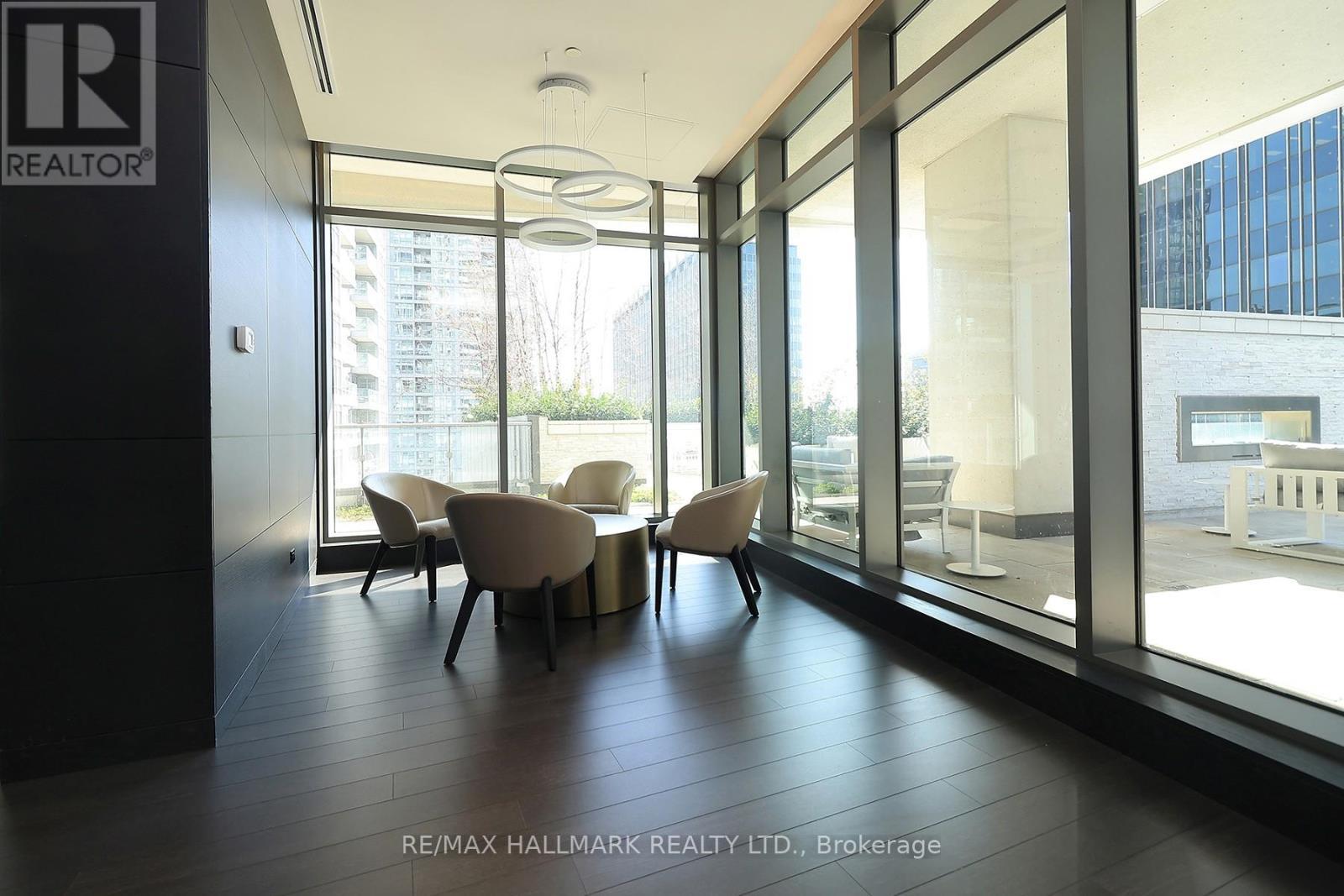 1011 - 2221 Yonge Street, Toronto, ON - Indoor