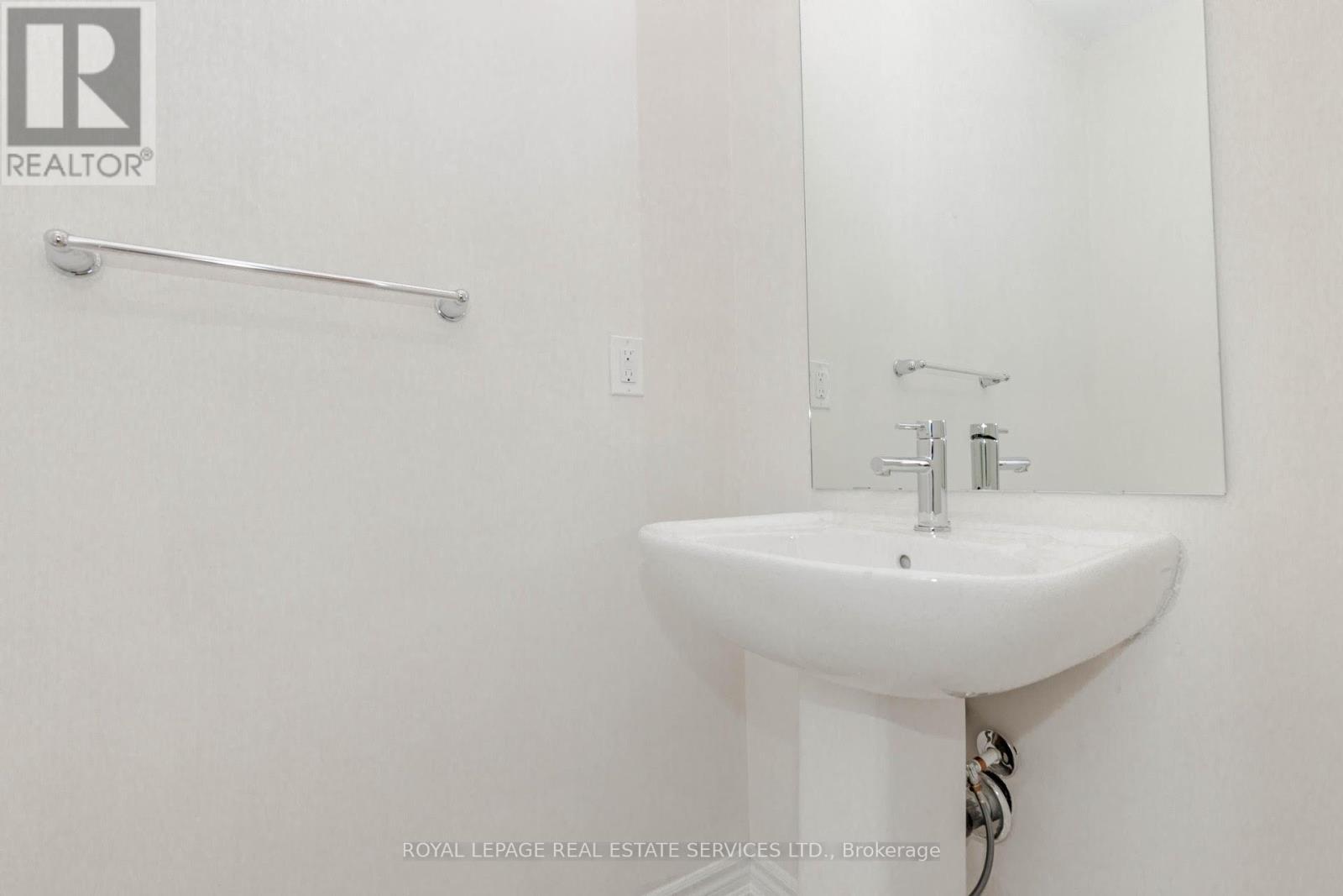 96 Explorer Way W, Thorold, ON - Indoor Photo Showing Bathroom