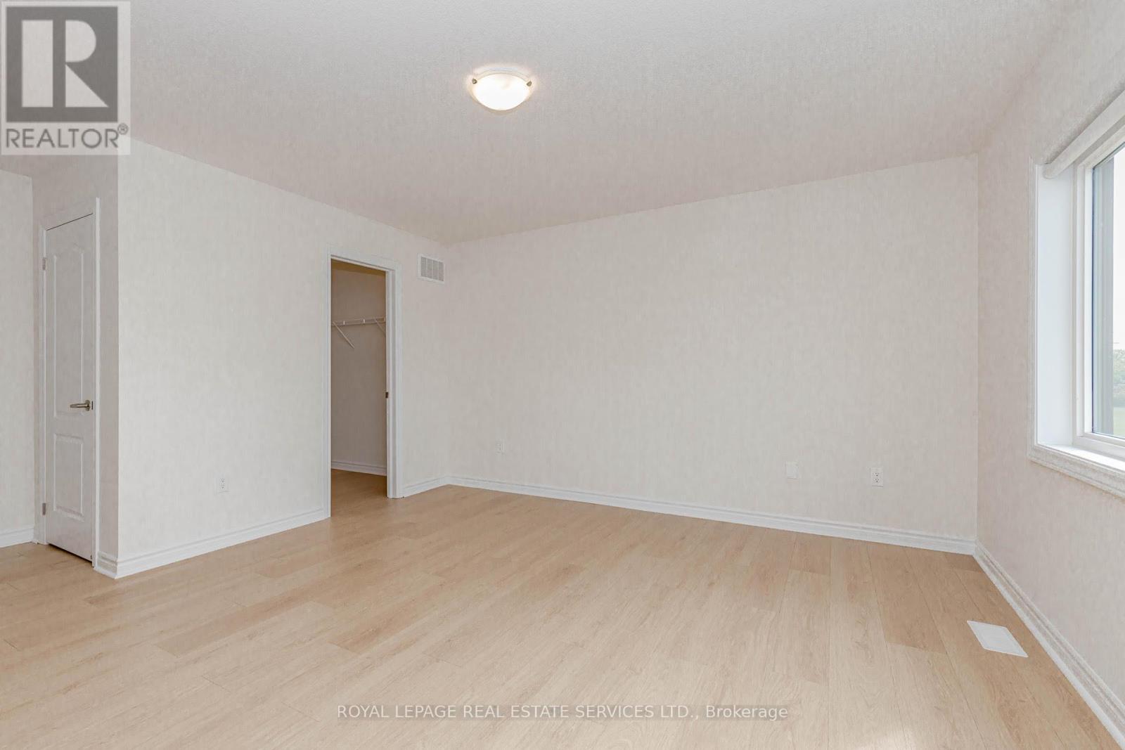 96 Explorer Way W, Thorold, ON - Indoor Photo Showing Other Room