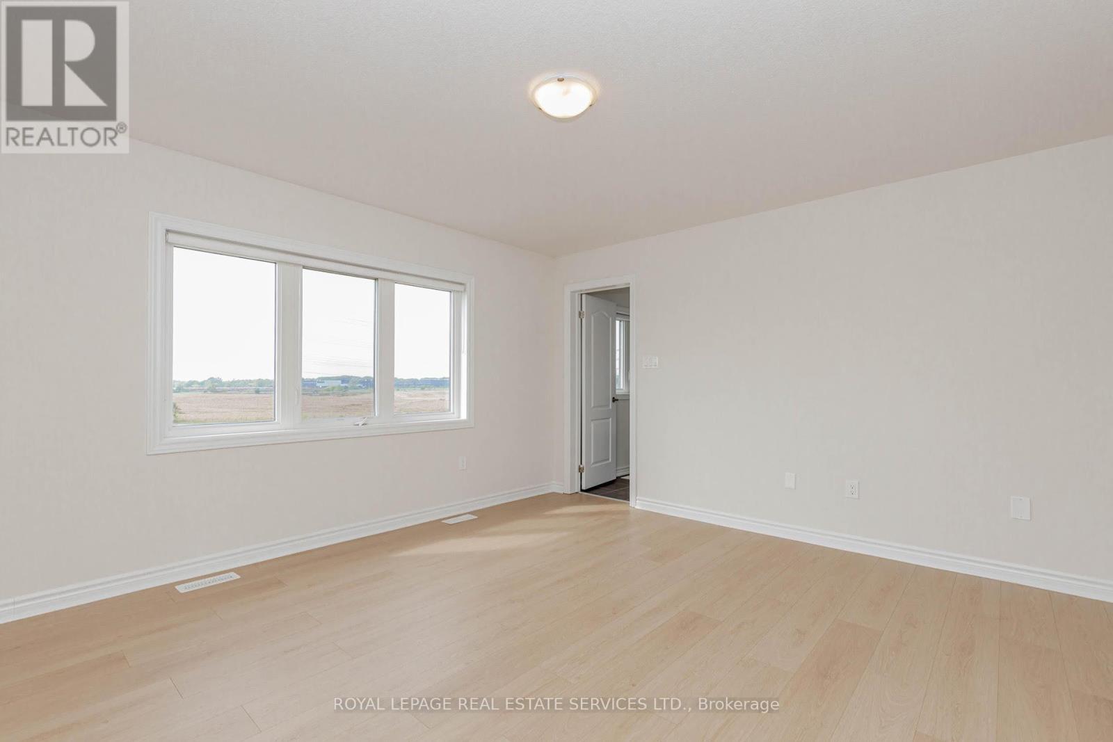 96 Explorer Way W, Thorold, ON - Indoor Photo Showing Other Room