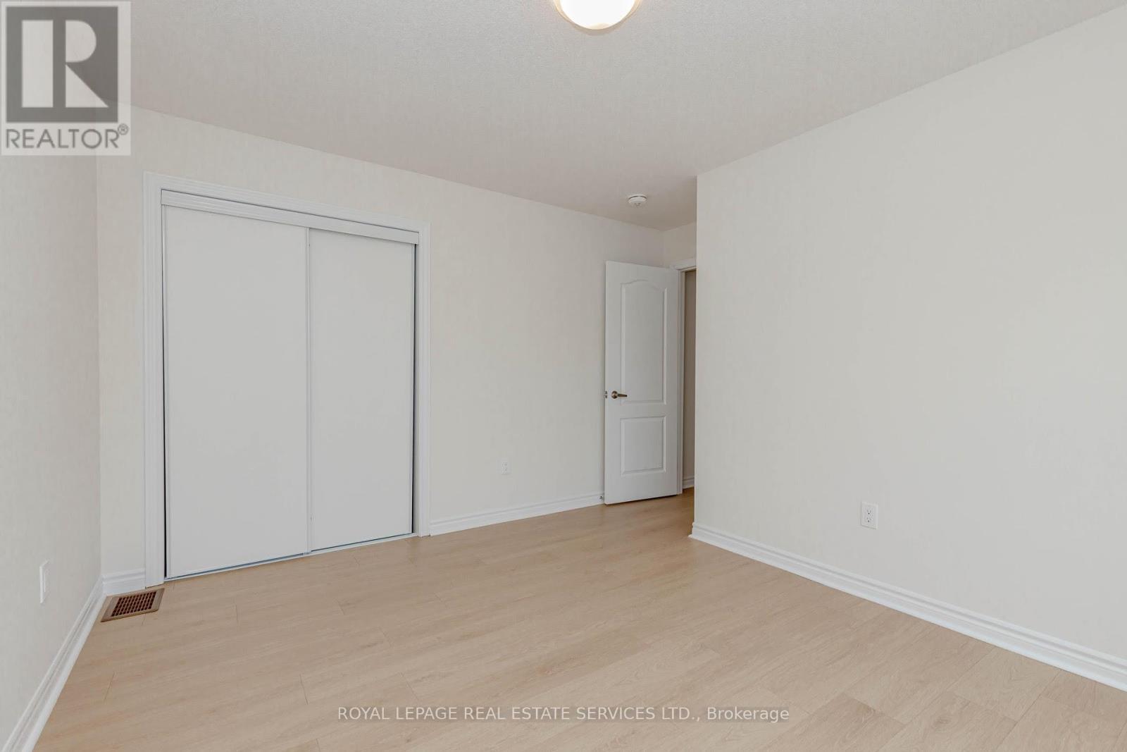 96 Explorer Way W, Thorold, ON - Indoor Photo Showing Other Room
