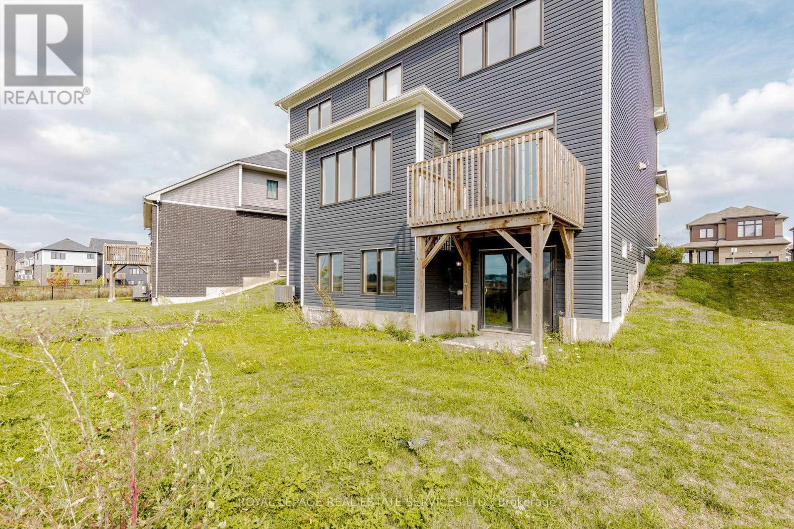 96 Explorer Way W, Thorold, ON - Outdoor