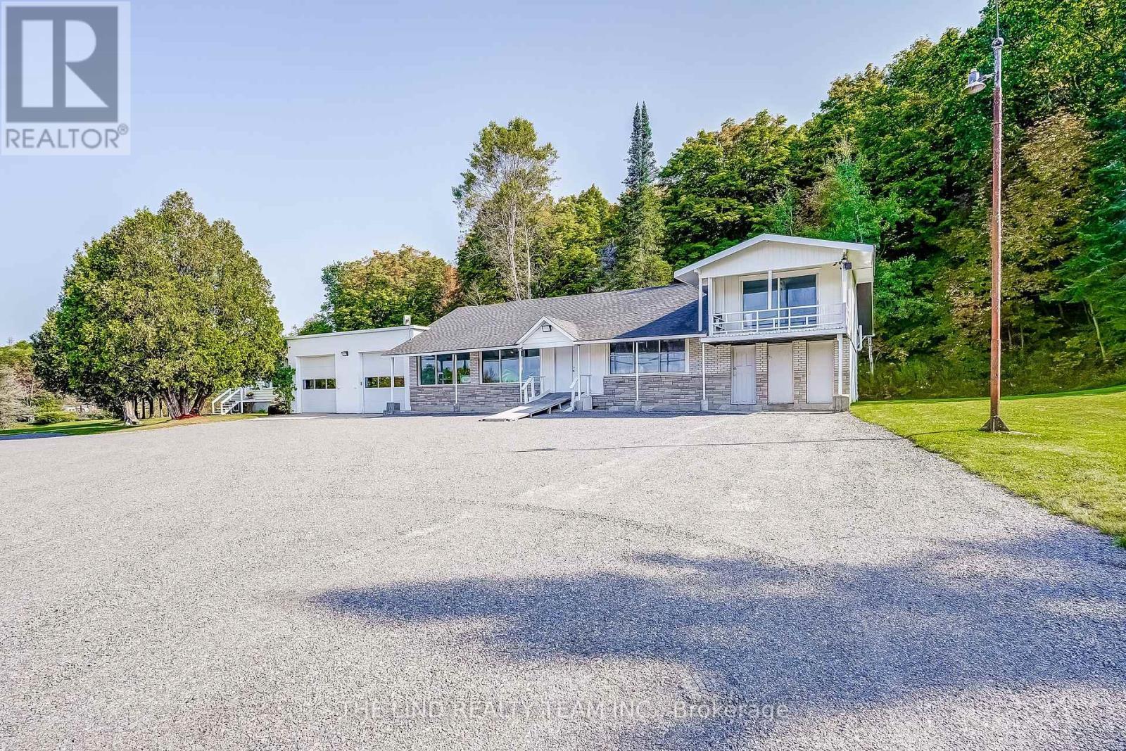 949 Raymond Road, Muskoka Lakes, ON