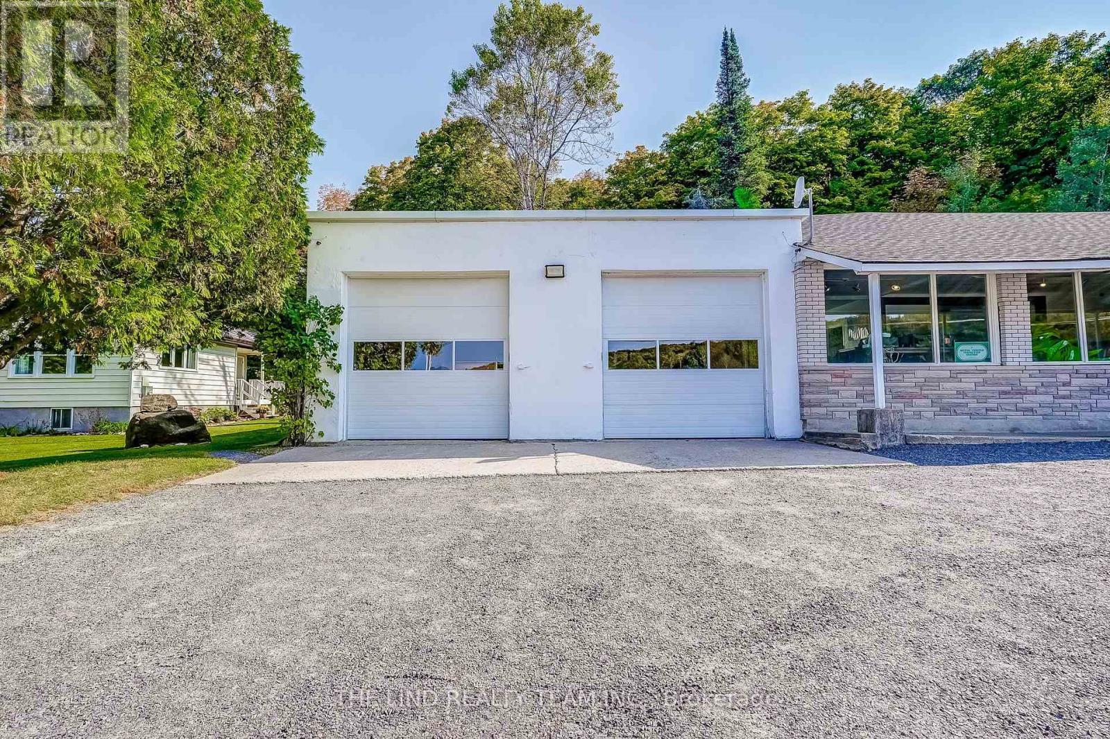 949 Raymond Road, Muskoka Lakes, ON