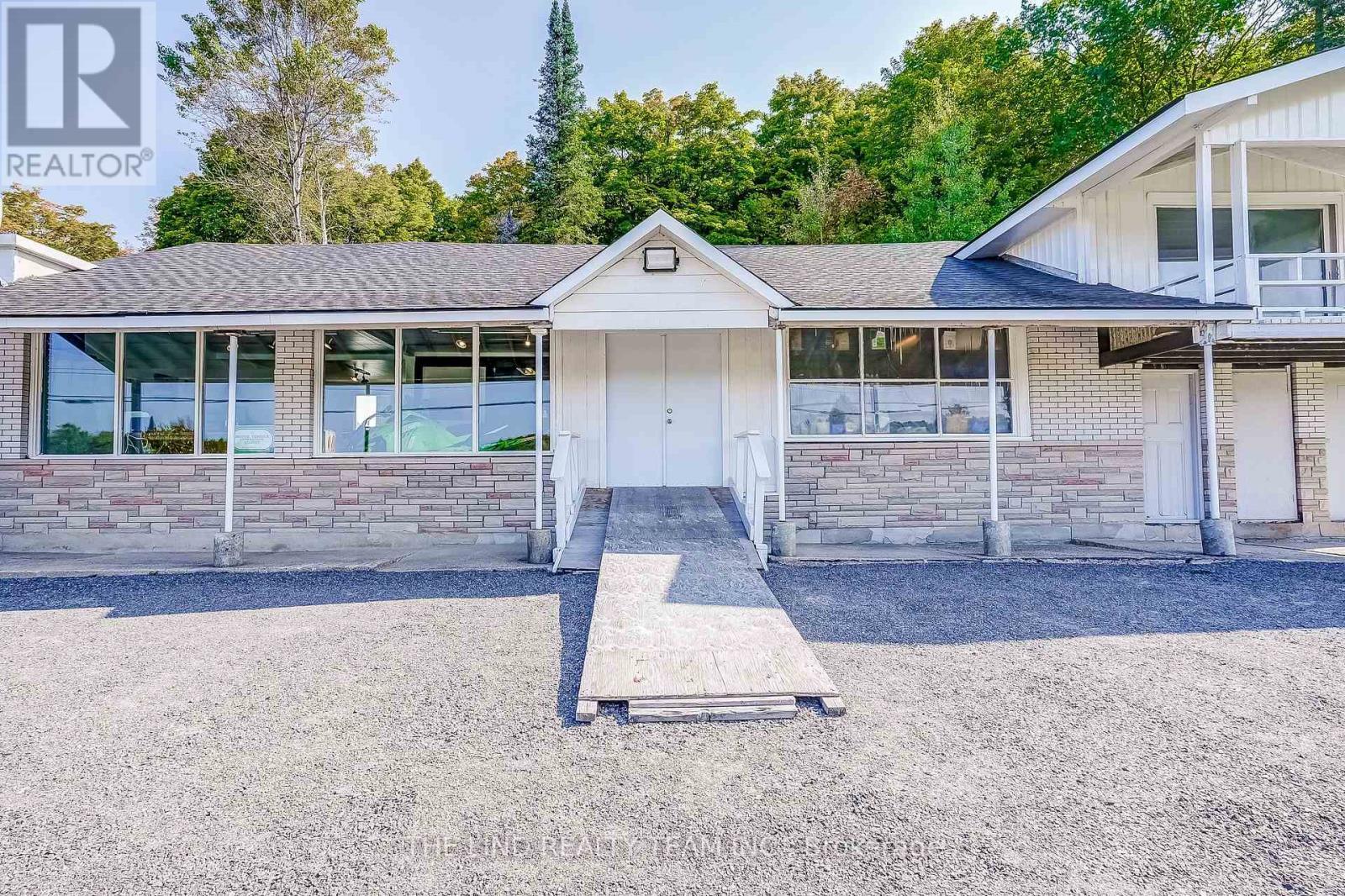 949 Raymond Road, Muskoka Lakes, ON