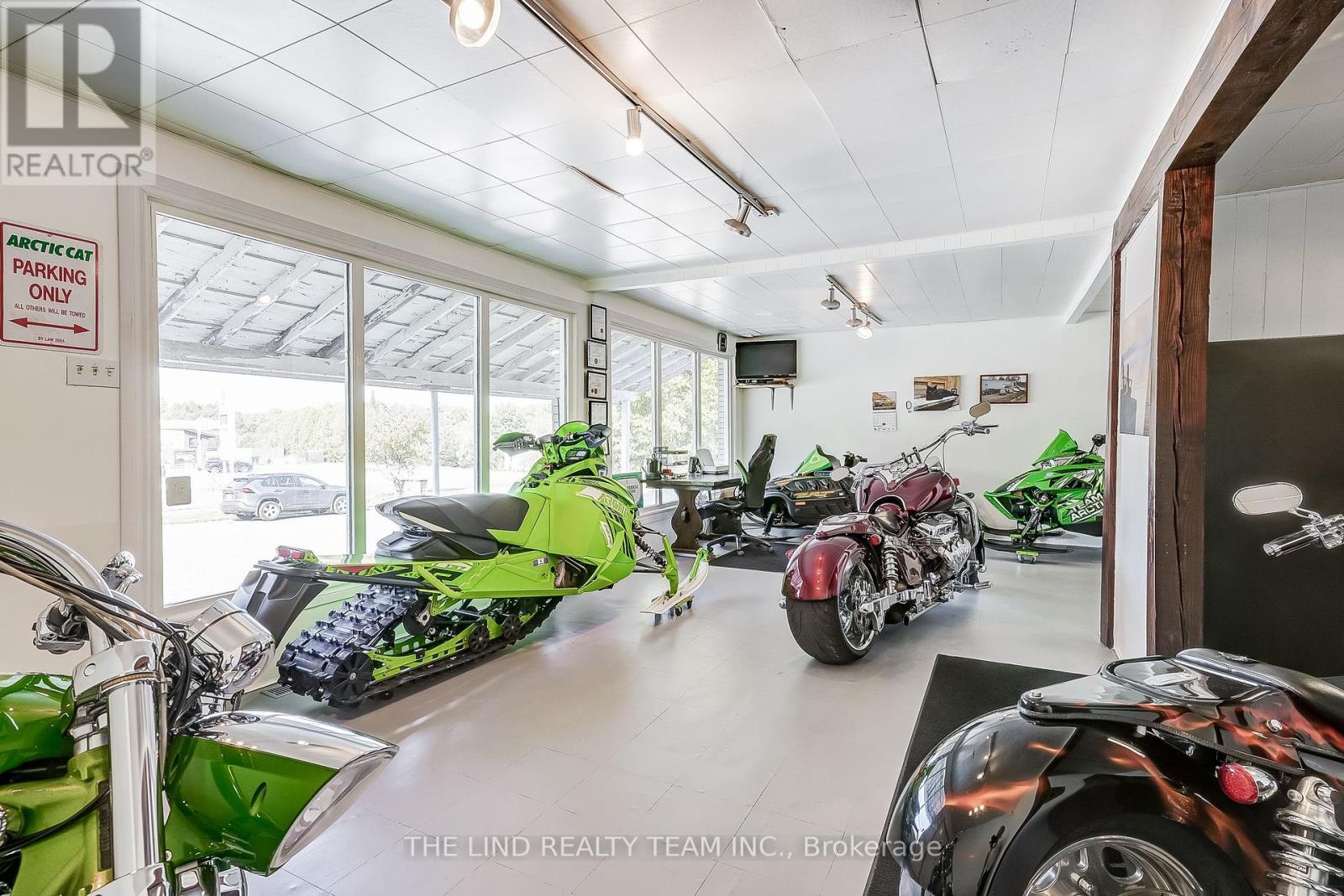 949 Raymond Road, Muskoka Lakes, ON