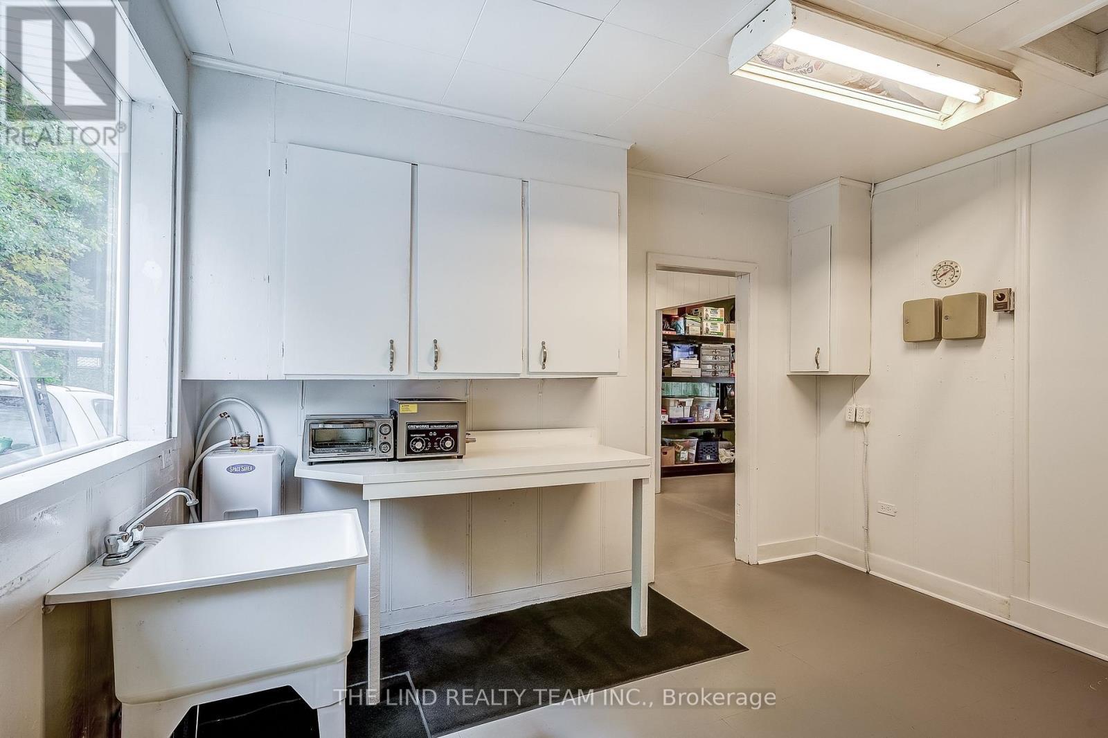 949 Raymond Road, Muskoka Lakes, ON