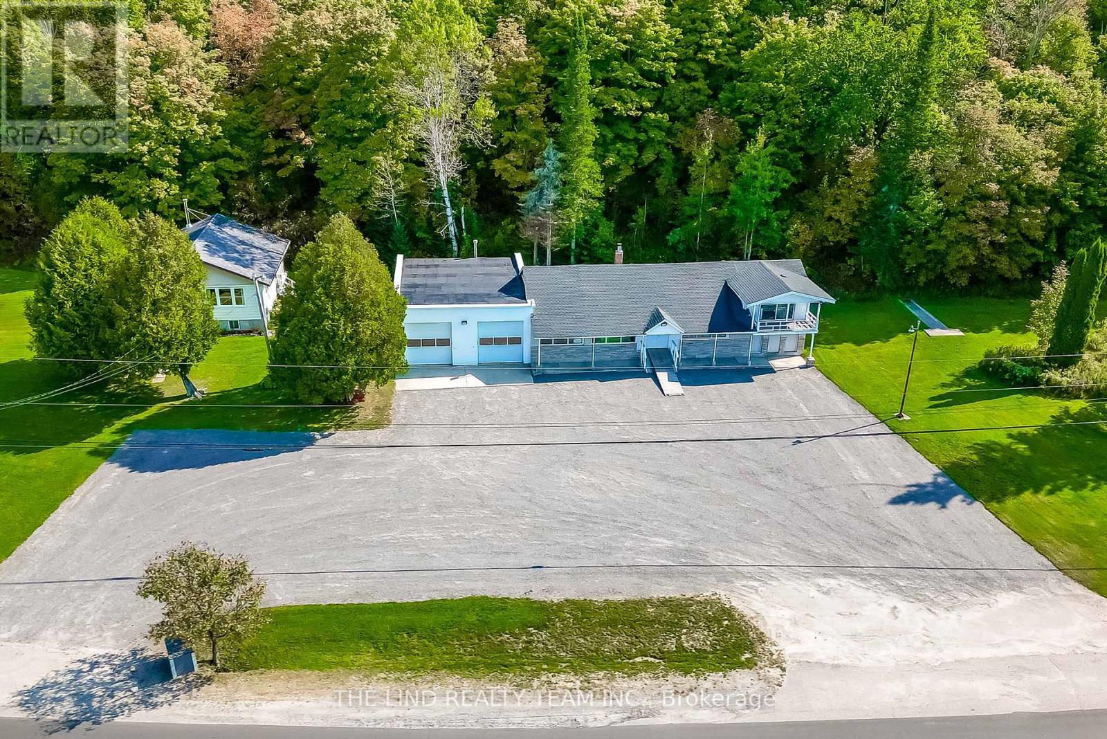 949 Raymond Road, Muskoka Lakes, ON