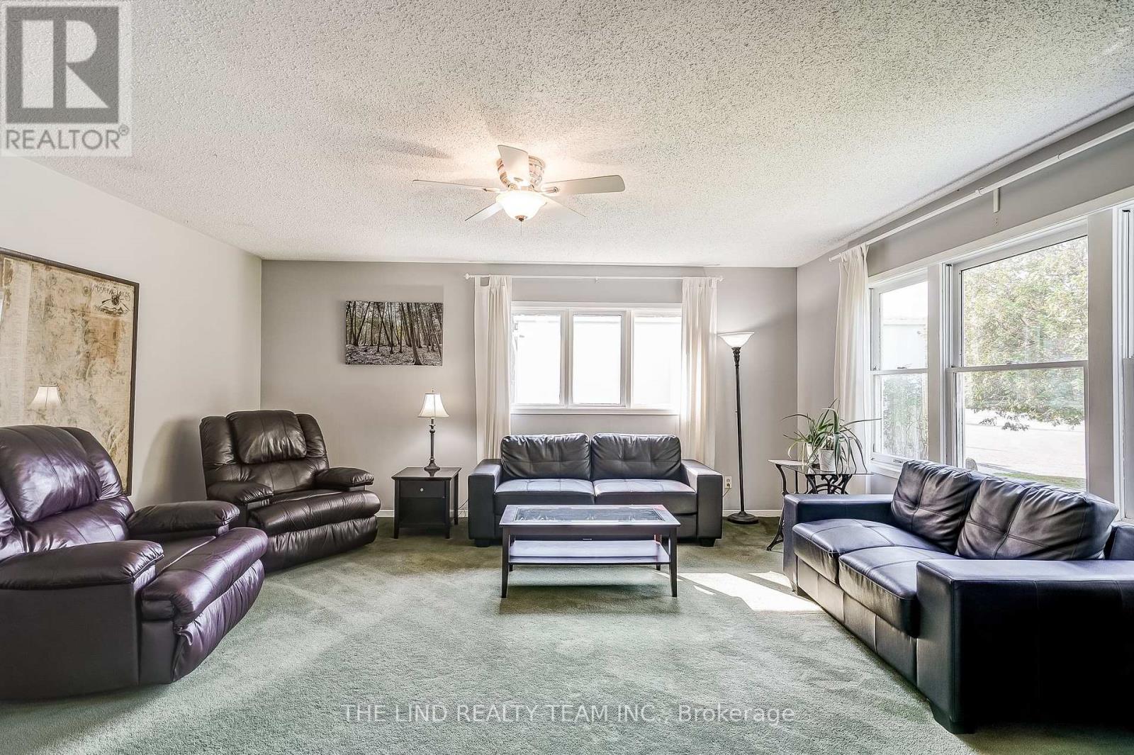 949 Raymond Road, Muskoka Lakes, ON