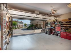 Double Garage -