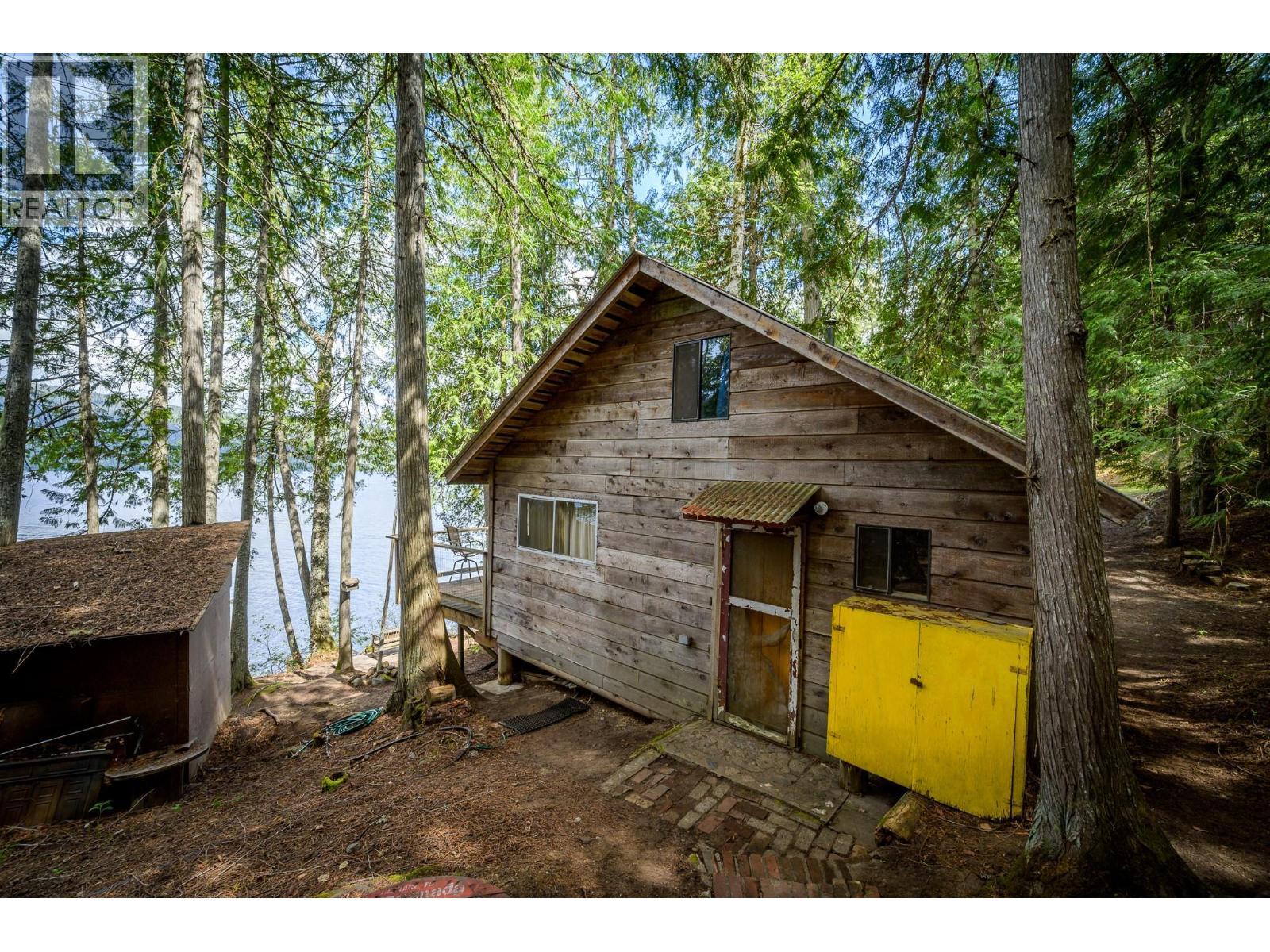 5319 East Barriere Lake Fs Road, Barriere, BC - Outdoor